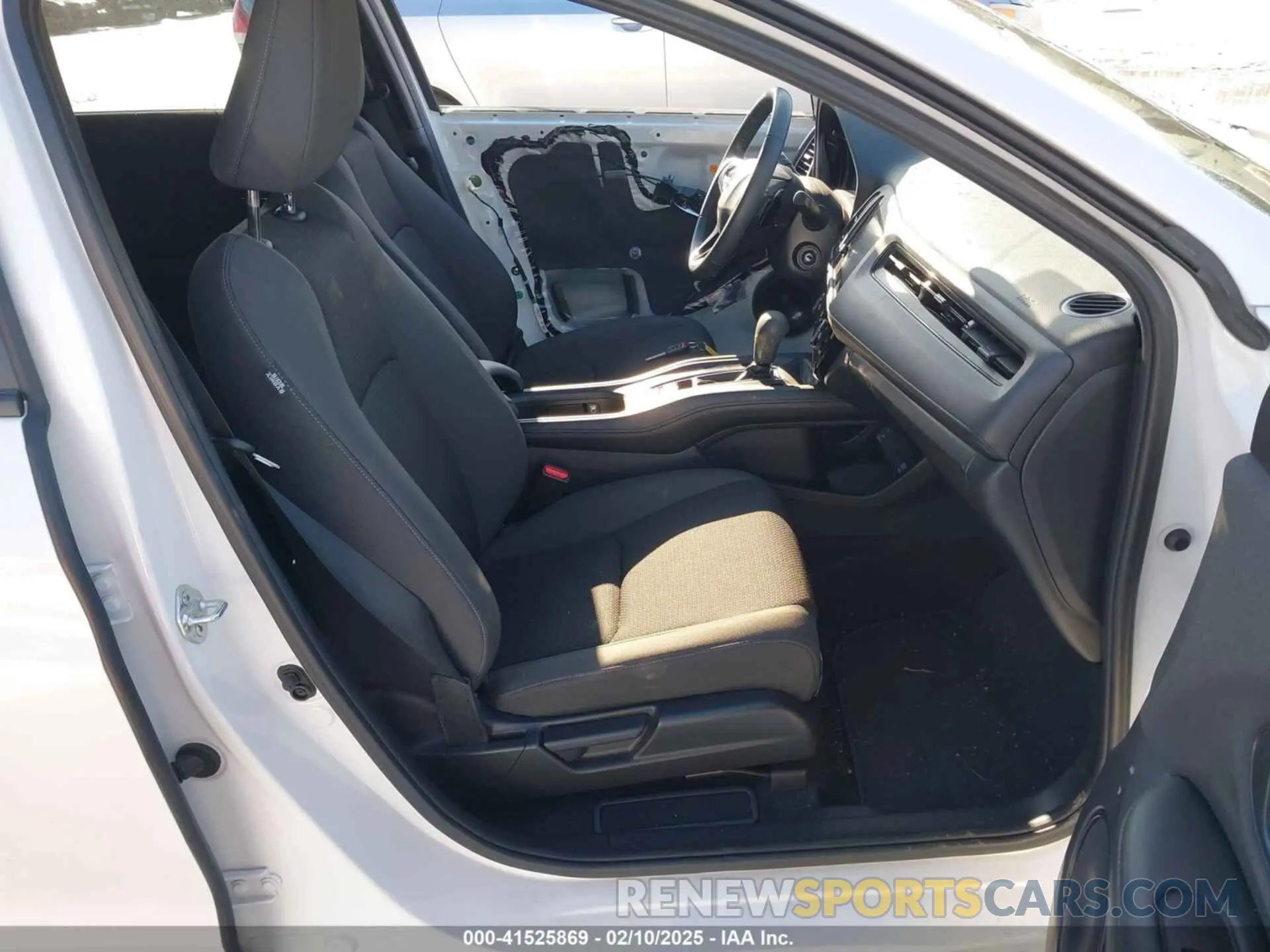 5 fotografías del automóvil dañado 3CZRU6H11MM718889 HONDA HR-V 2021