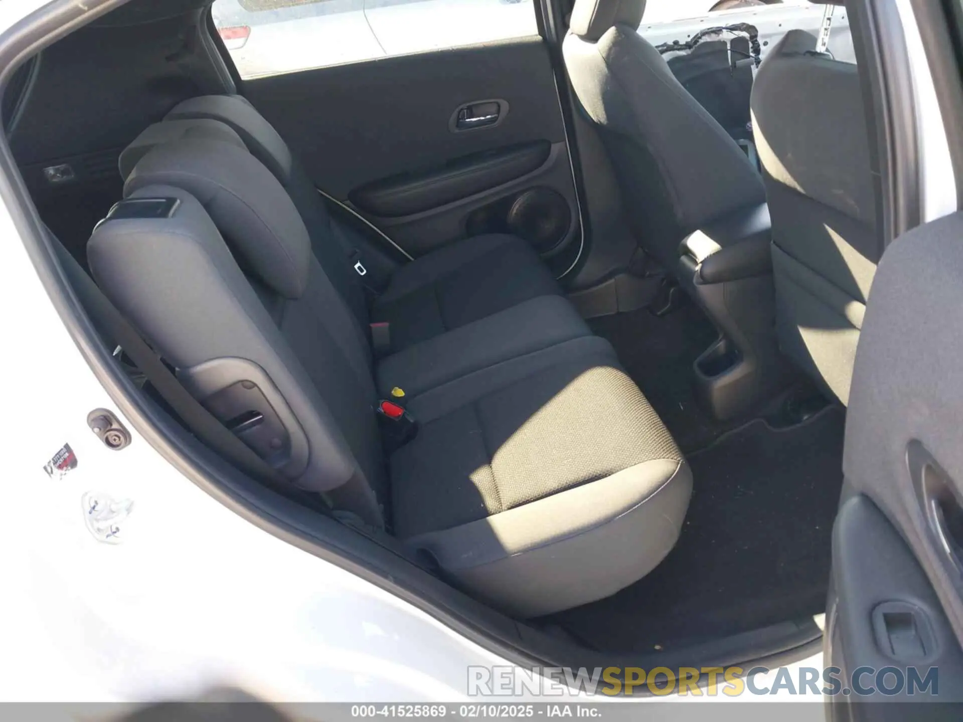 8 fotografías del automóvil dañado 3CZRU6H11MM718889 HONDA HR-V 2021