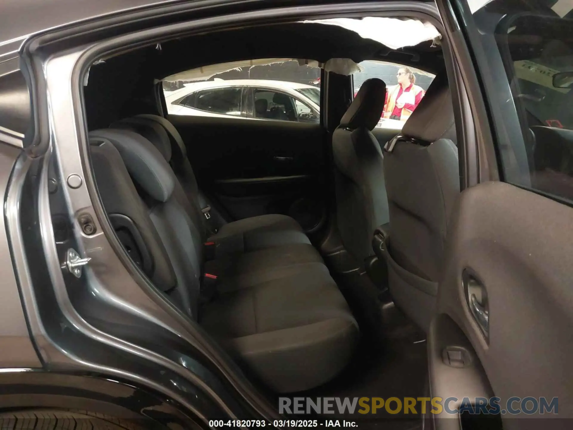 8 fotografías del automóvil dañado 3CZRU6H11MM740973 HONDA HR-V 2021