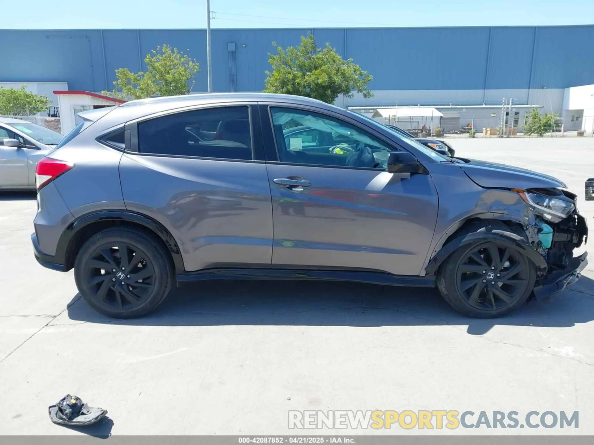 14 fotografías del automóvil dañado 3CZRU6H15MM733539 HONDA HR-V 2021