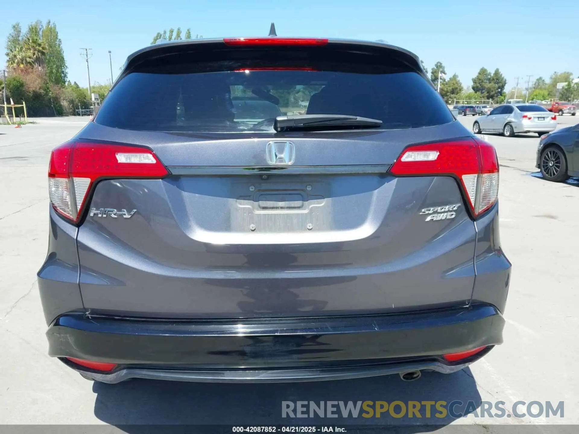 17 fotografías del automóvil dañado 3CZRU6H15MM733539 HONDA HR-V 2021