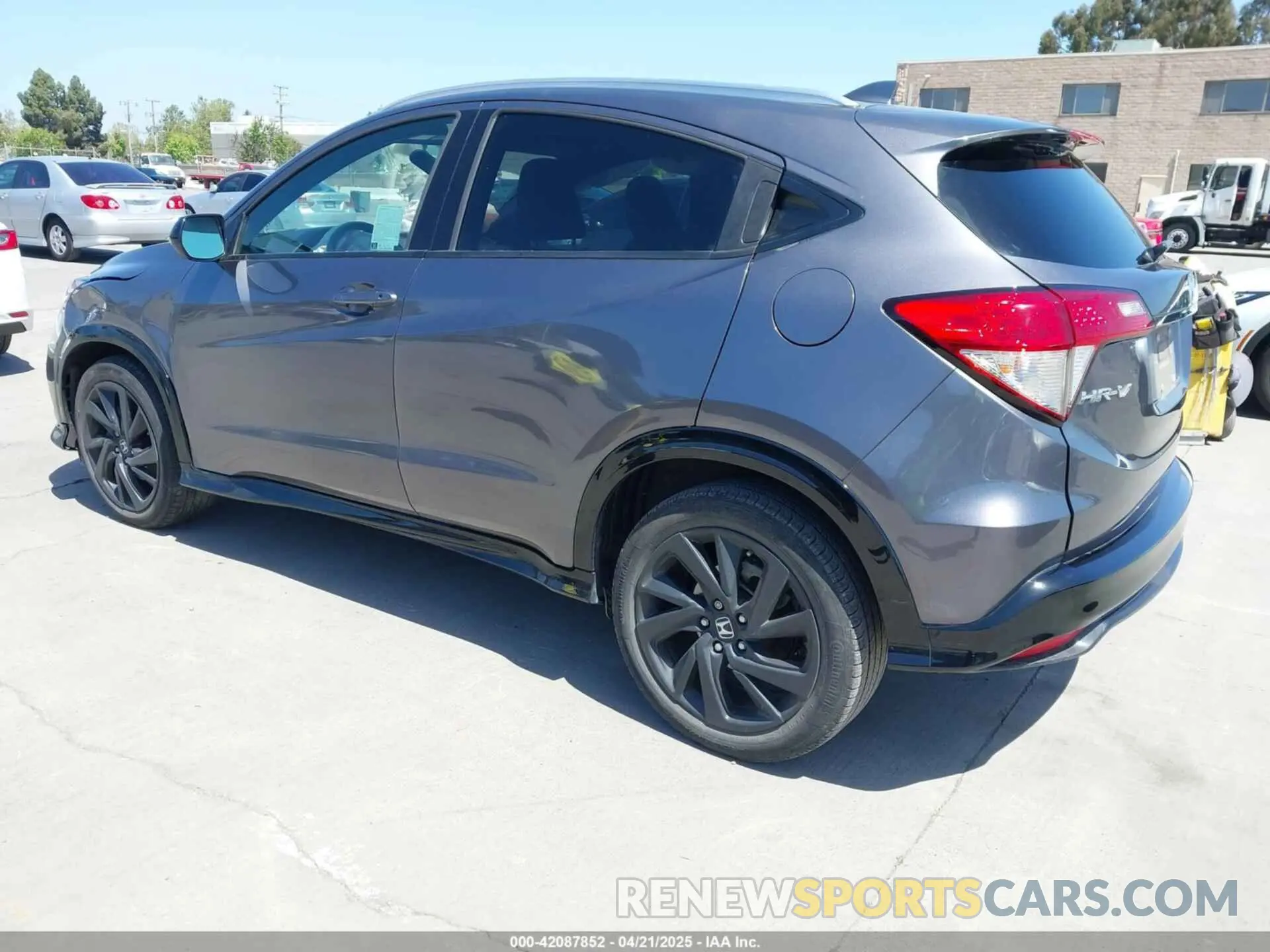 3 fotografías del automóvil dañado 3CZRU6H15MM733539 HONDA HR-V 2021