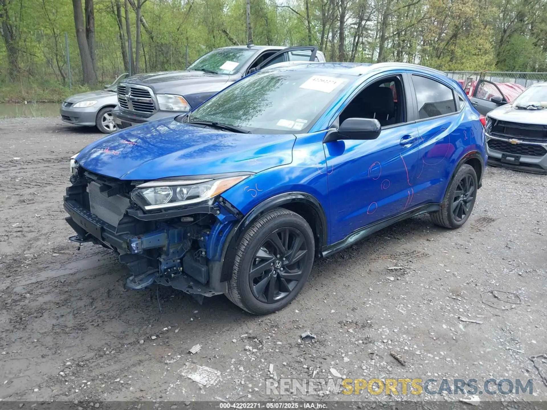 2 fotografías del automóvil dañado 3CZRU6H15MM749045 HONDA HR-V 2021