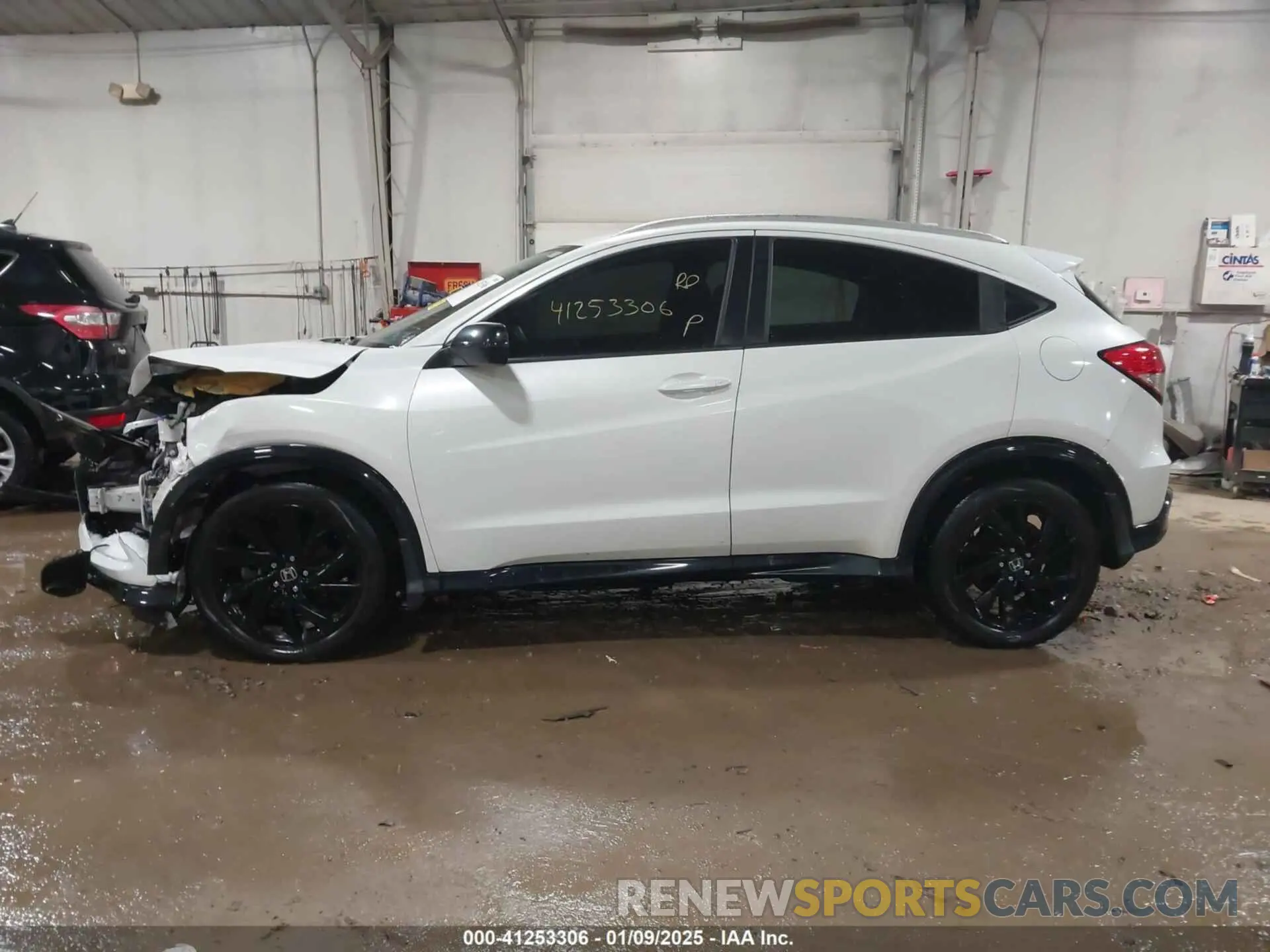 14 fotografías del automóvil dañado 3CZRU6H17MM712322 HONDA HR-V 2021