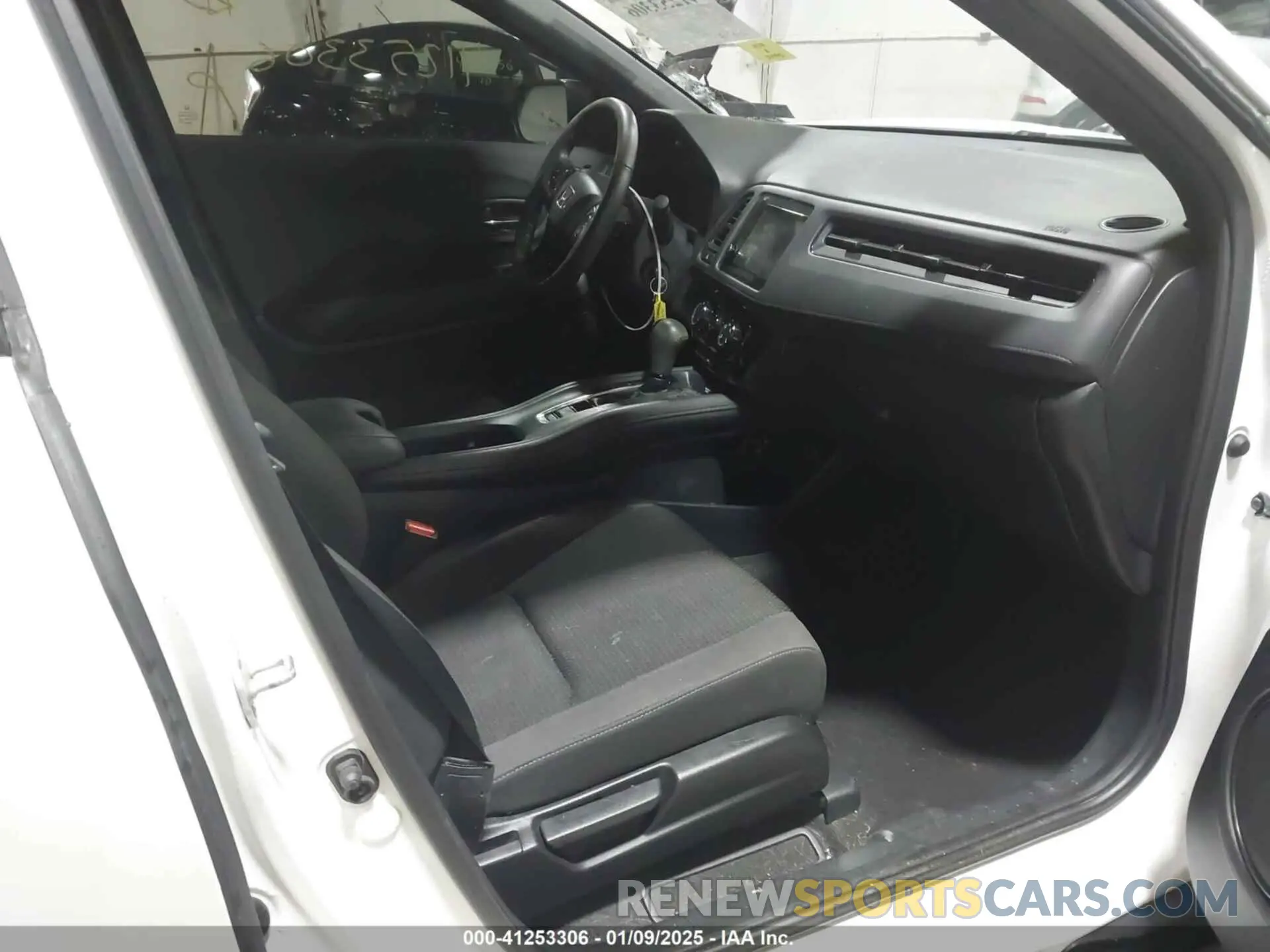 5 fotografías del automóvil dañado 3CZRU6H17MM712322 HONDA HR-V 2021