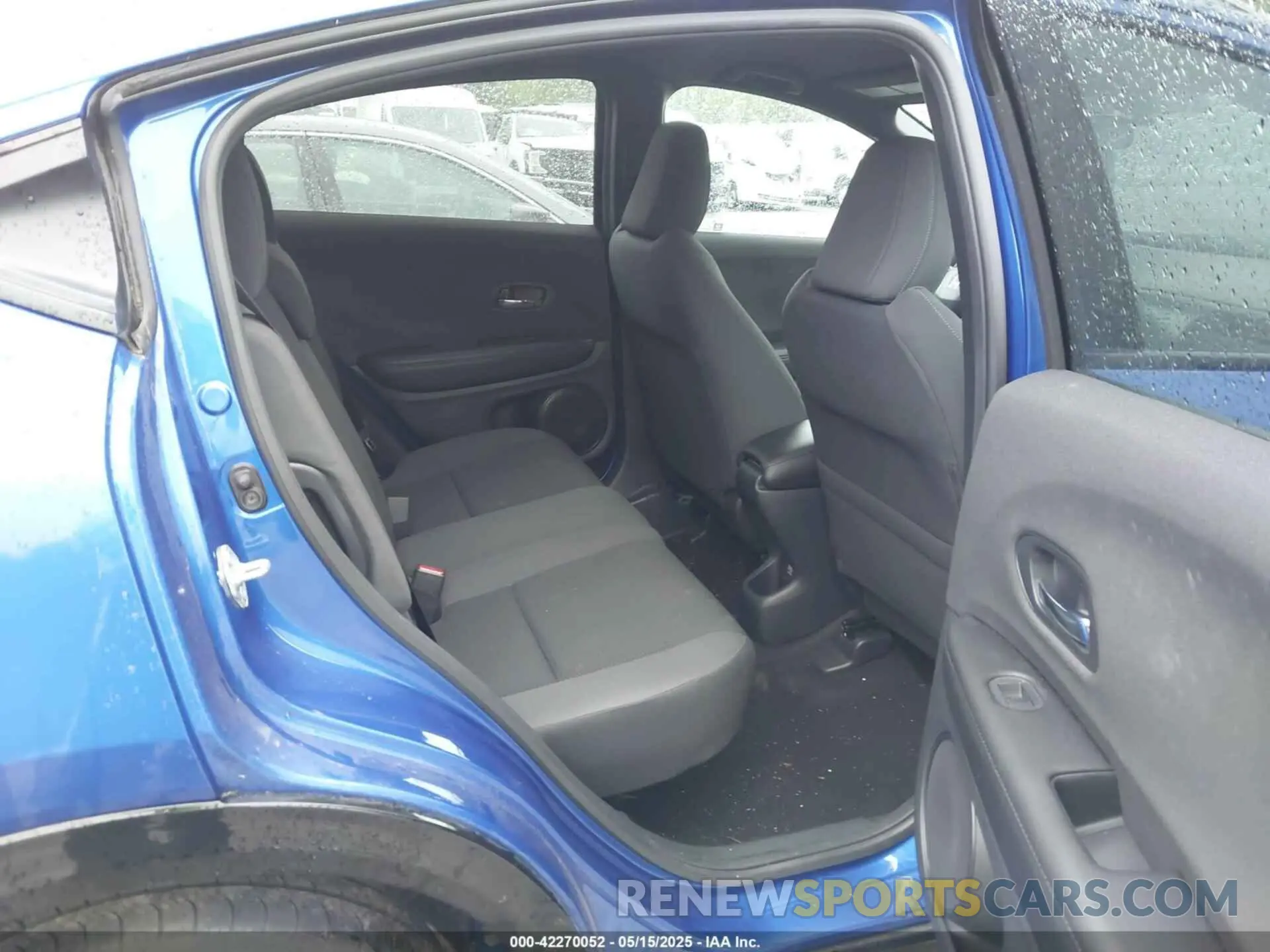 8 fotografías del automóvil dañado 3CZRU6H1XMM751017 HONDA HR-V 2021