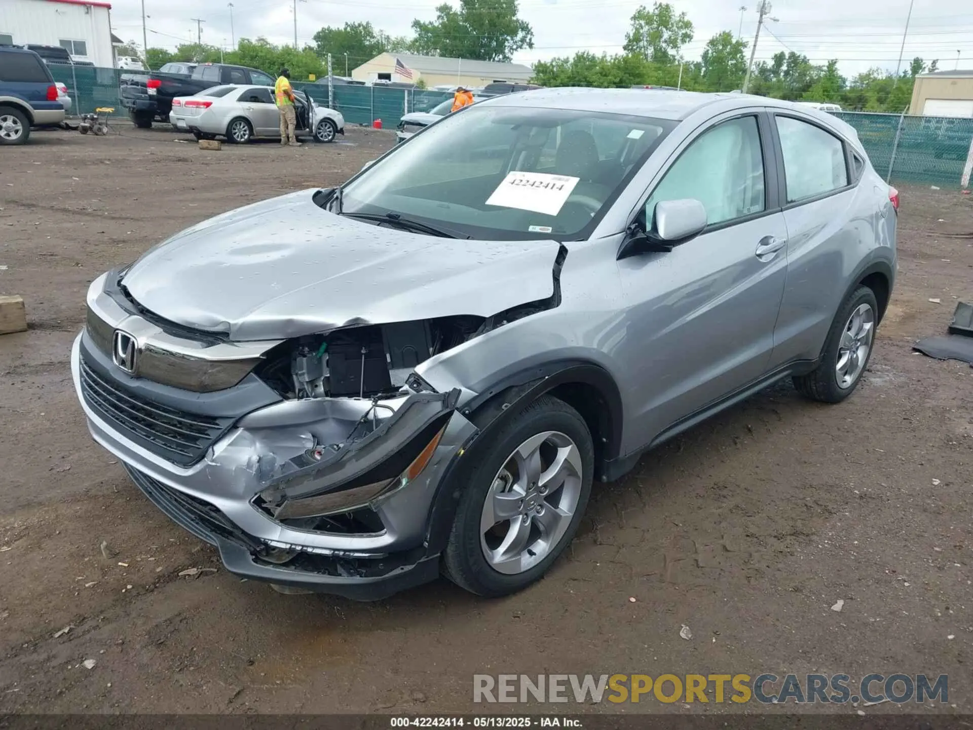 2 fotografías del automóvil dañado 3CZRU6H30MM707576 HONDA HR-V 2021
