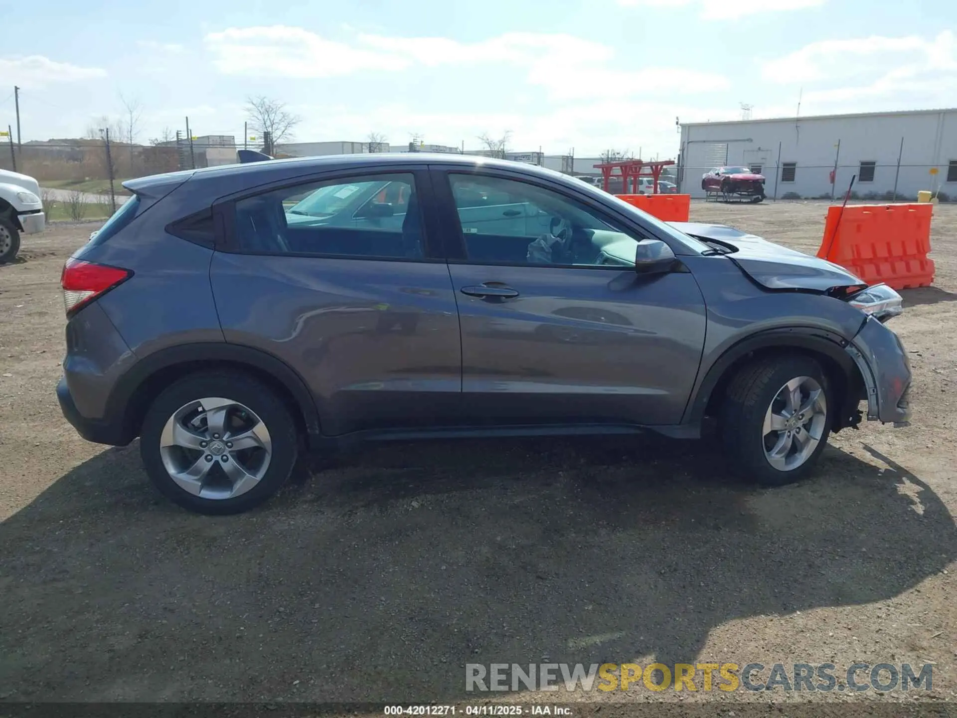 12 fotografías del automóvil dañado 3CZRU6H31MM703097 HONDA HR-V 2021