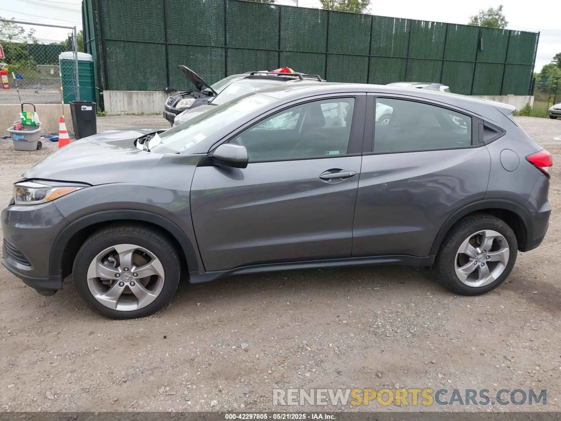 14 fotografías del automóvil dañado 3CZRU6H31MM744300 HONDA HR-V 2021