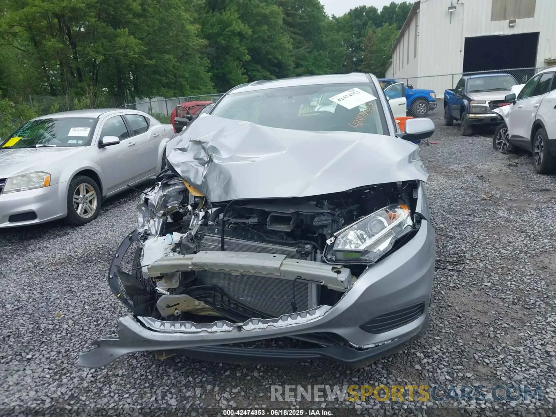 12 fotografías del automóvil dañado 3CZRU6H32MM716117 HONDA HR-V 2021