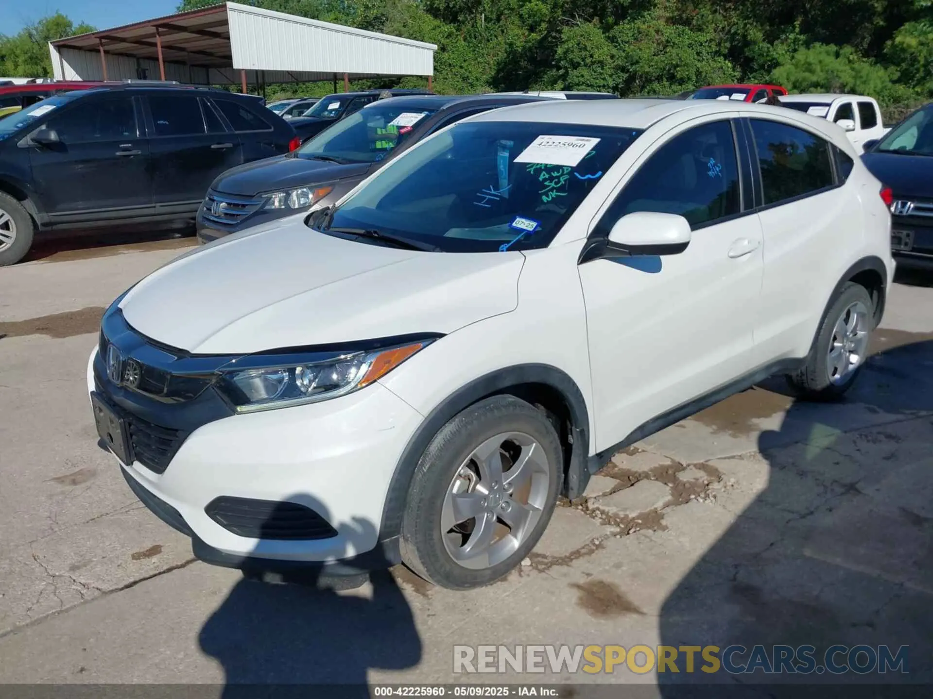 2 fotografías del automóvil dañado 3CZRU6H32MM742703 HONDA HR-V 2021