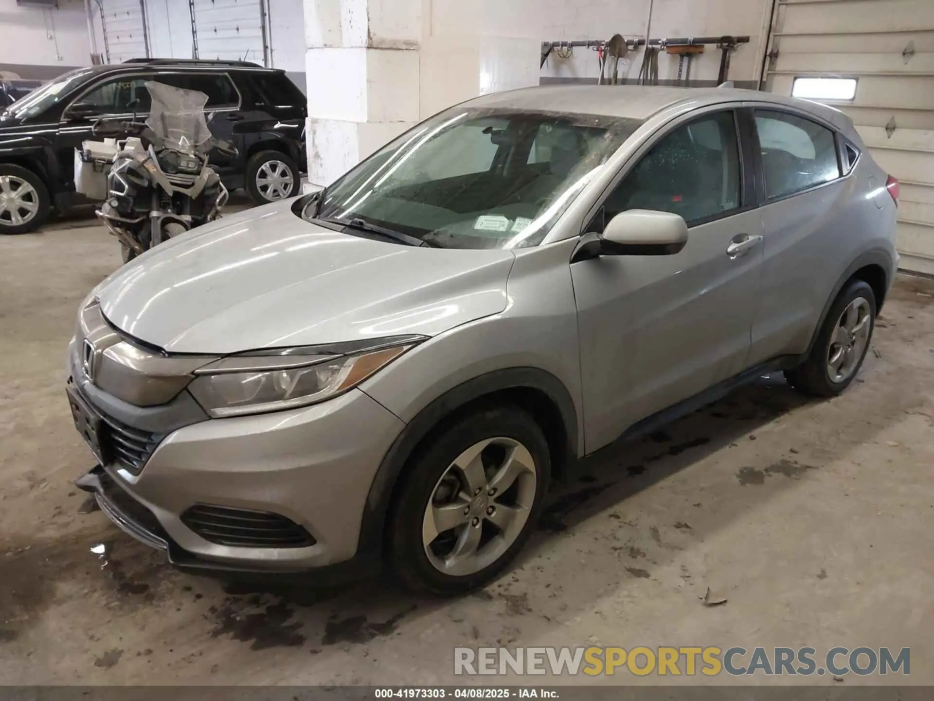 2 fotografías del automóvil dañado 3CZRU6H33MM746713 HONDA HR-V 2021
