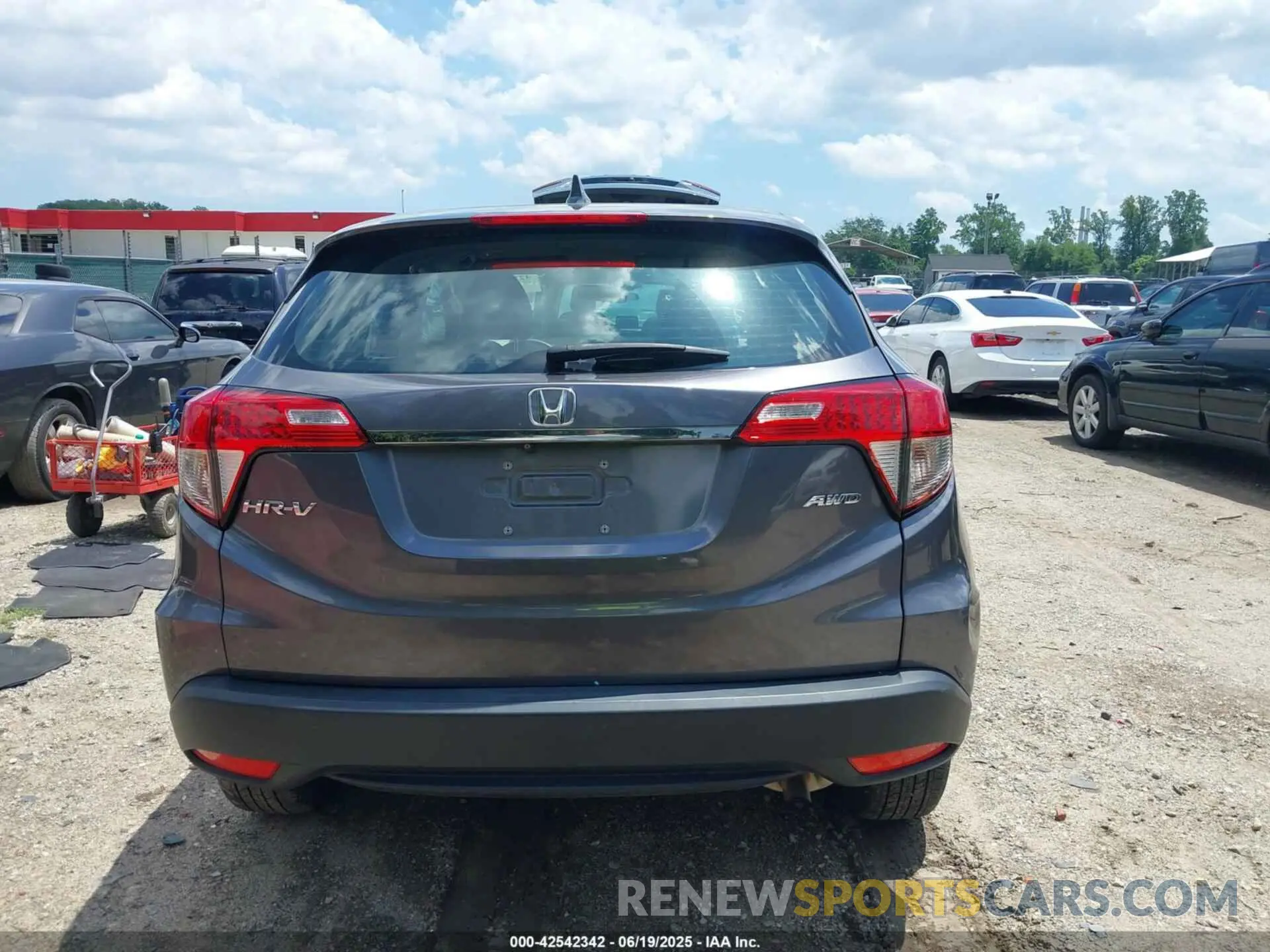 17 fotografías del automóvil dañado 3CZRU6H36MM746835 HONDA HR-V 2021