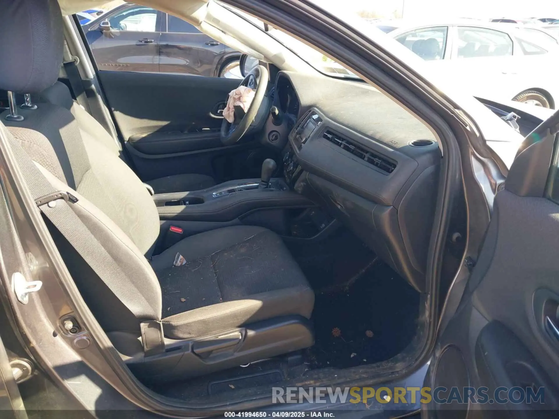 5 fotografías del automóvil dañado 3CZRU6H37MM739666 HONDA HR-V 2021