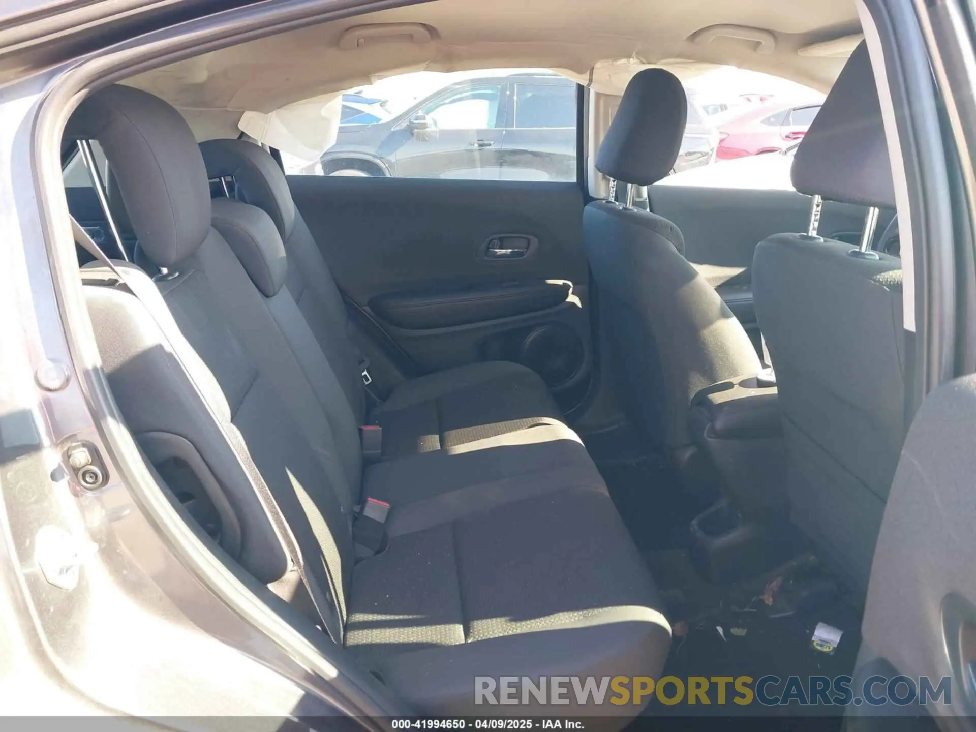 8 fotografías del automóvil dañado 3CZRU6H37MM739666 HONDA HR-V 2021