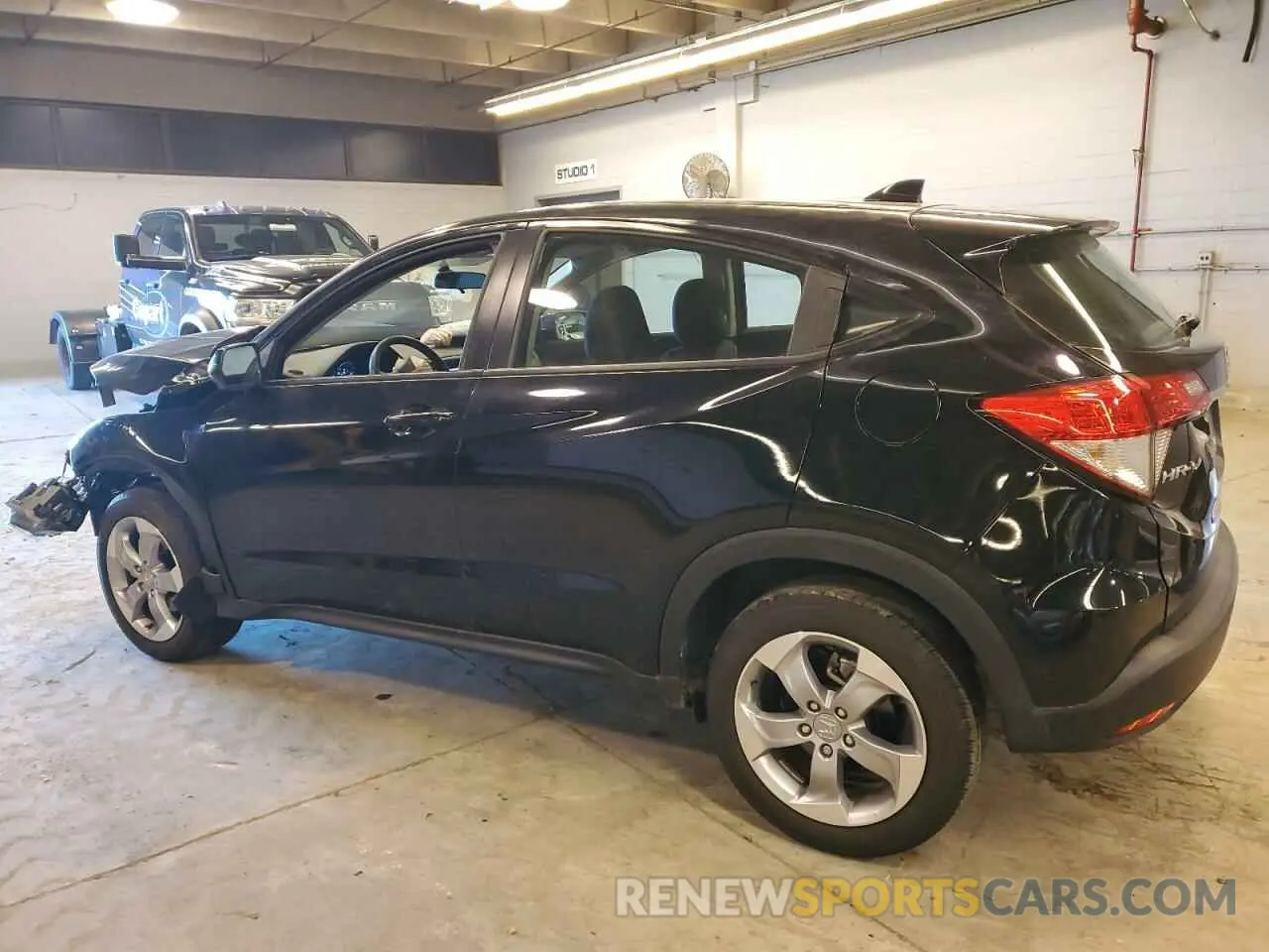 2 fotografías del automóvil dañado 3CZRU6H39MM714218 HONDA HR-V 2021