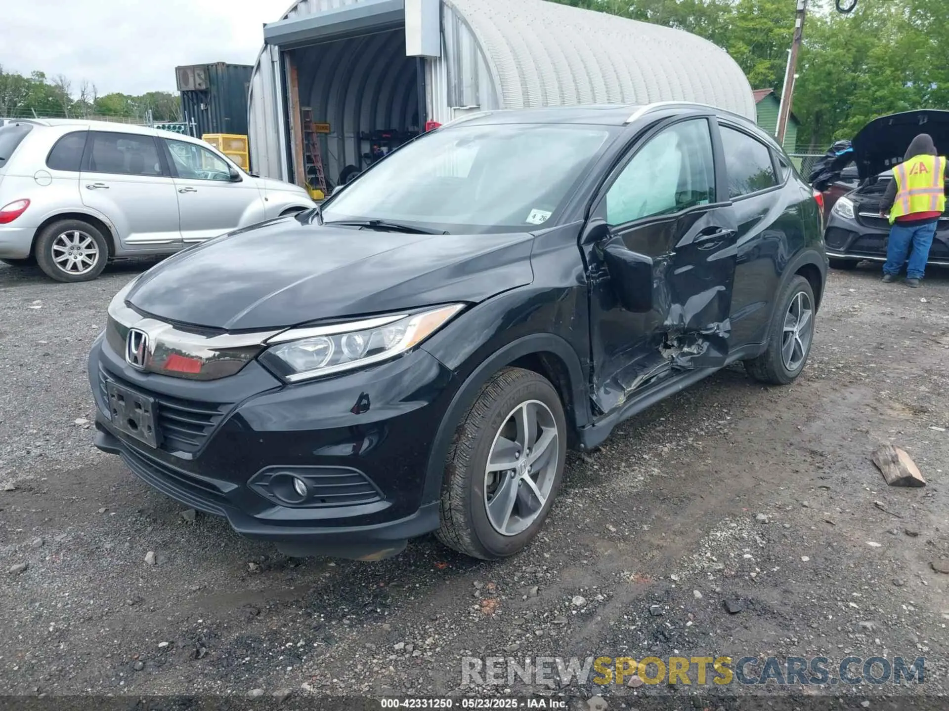 2 fotografías del automóvil dañado 3CZRU6H51MM709824 HONDA HR-V 2021