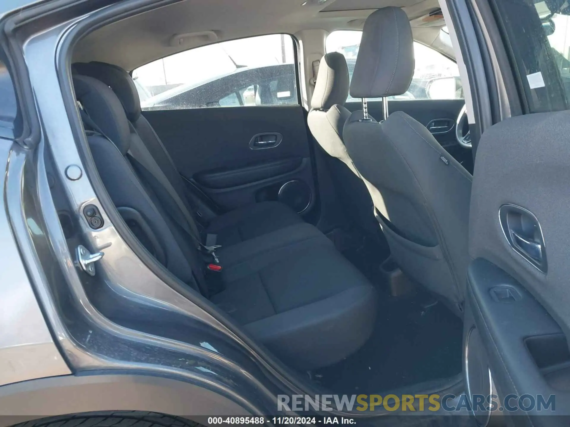 8 fotografías del automóvil dañado 3CZRU6H51MM752351 HONDA HR-V 2021