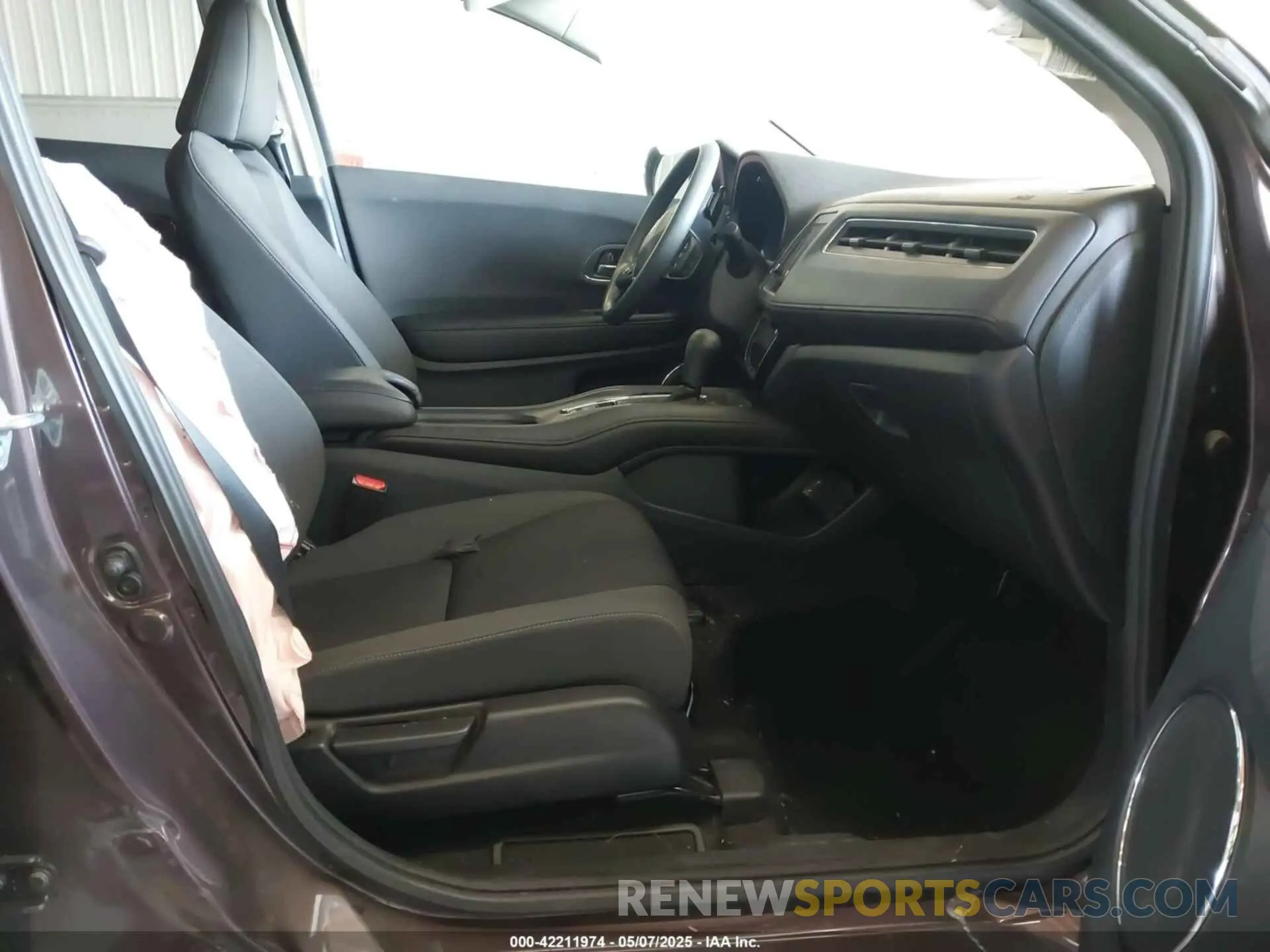 5 fotografías del automóvil dañado 3CZRU6H53MM740279 HONDA HR-V 2021