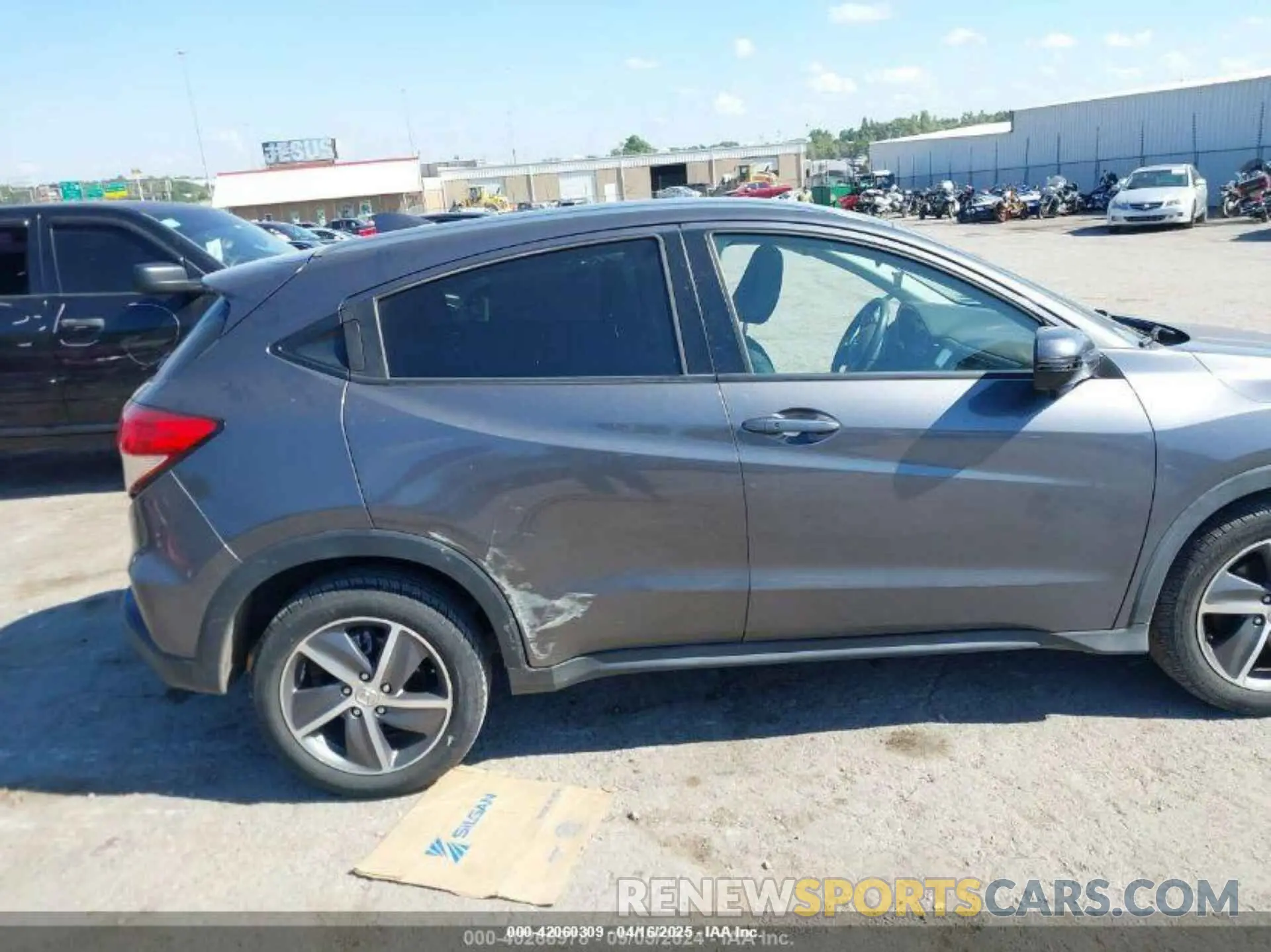 14 fotografías del automóvil dañado 3CZRU6H56MM742690 HONDA HR-V 2021