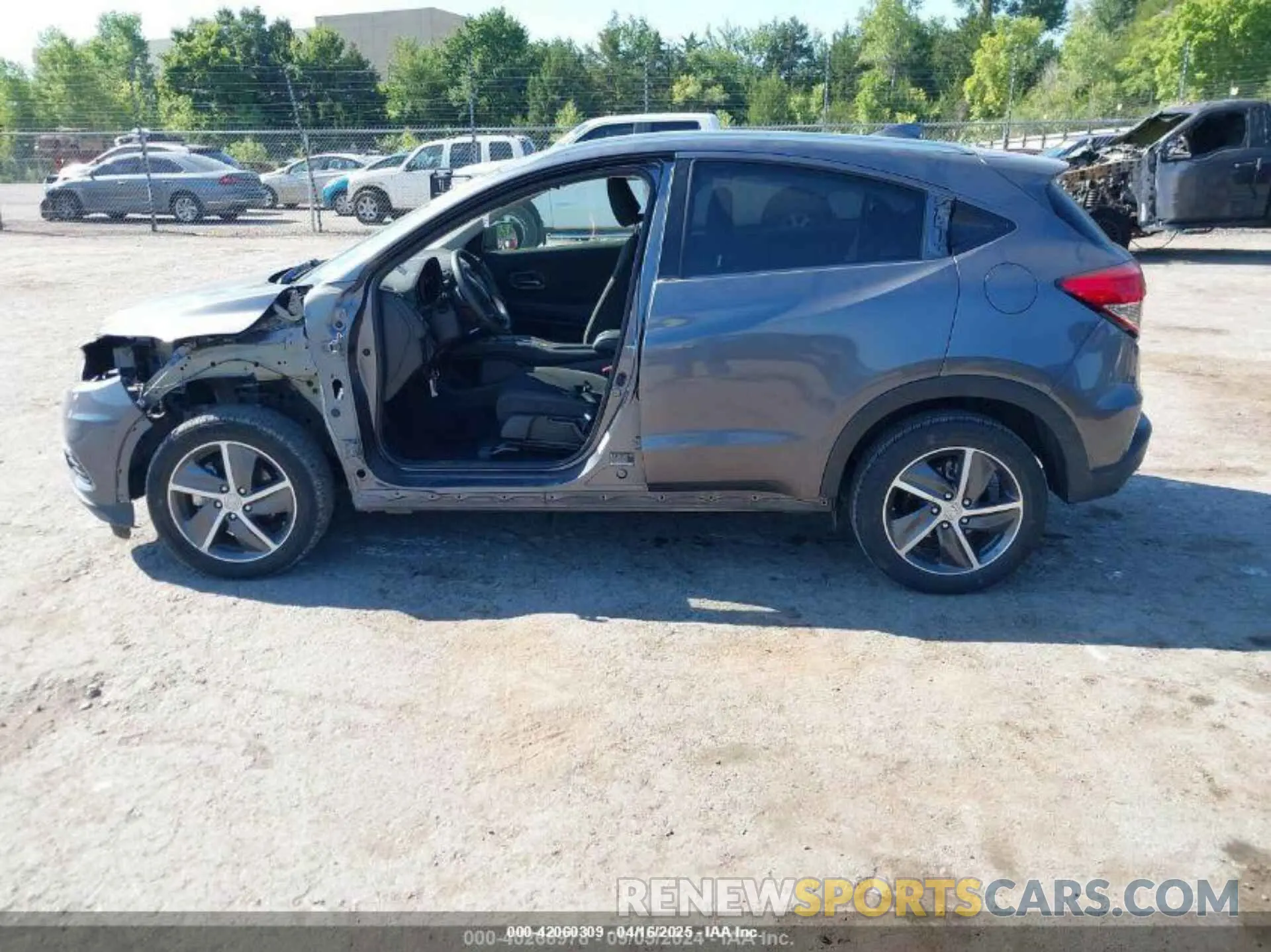 15 fotografías del automóvil dañado 3CZRU6H56MM742690 HONDA HR-V 2021