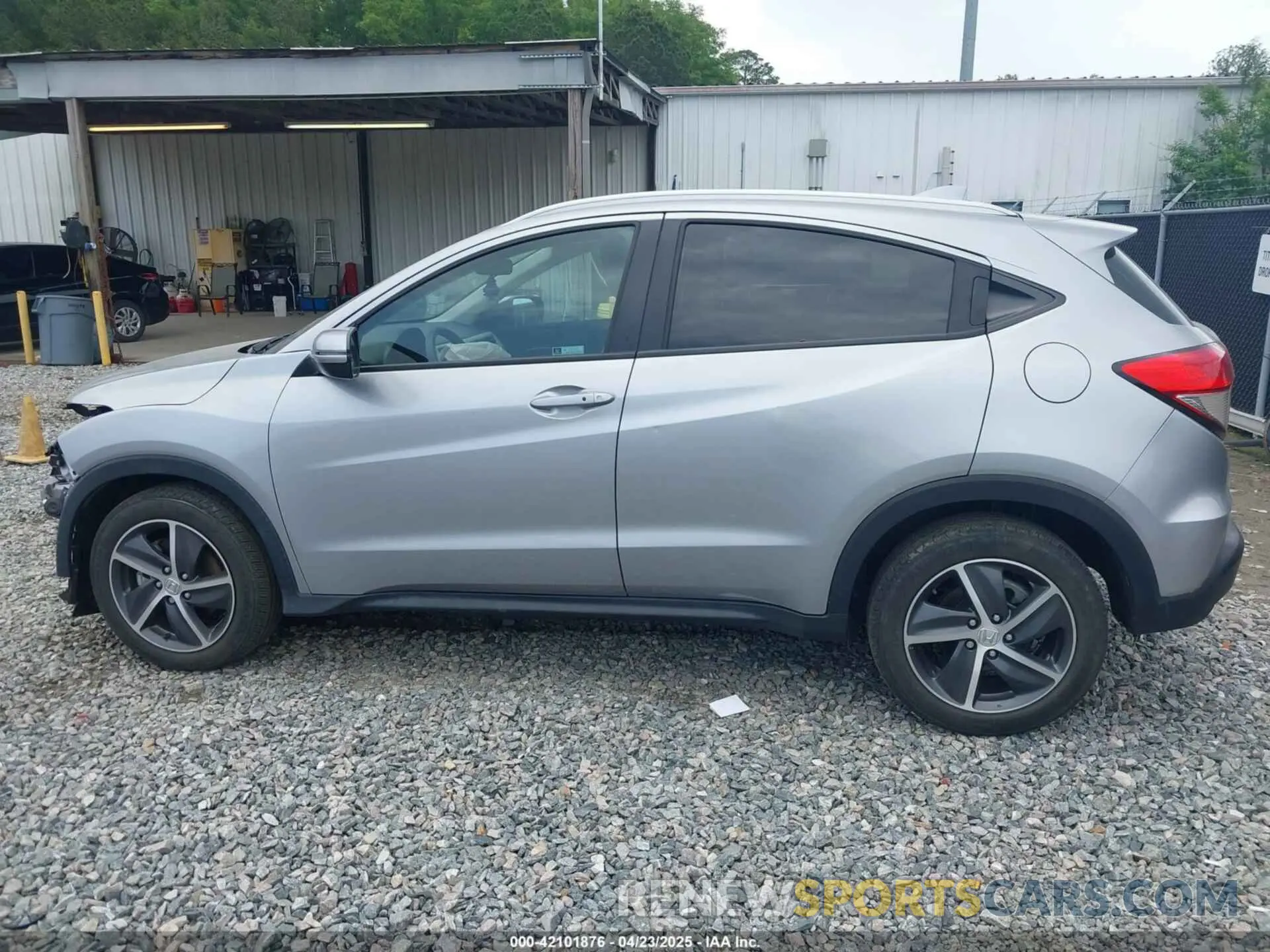 15 fotografías del automóvil dañado 3CZRU6H57MM702344 HONDA HR-V 2021
