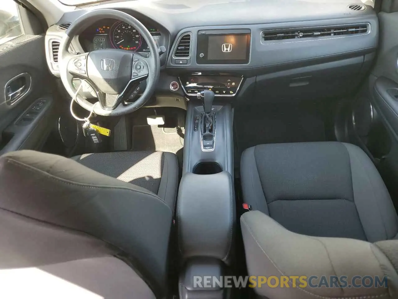 8 fotografías del automóvil dañado 3CZRU6H57MM719029 HONDA HR-V 2021