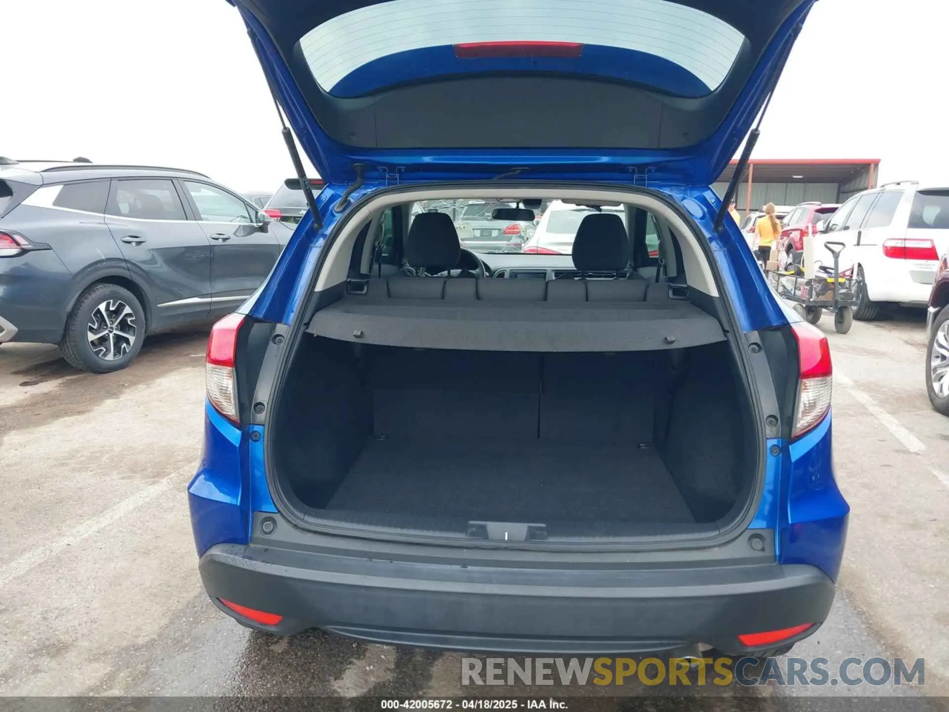 17 fotografías del automóvil dañado 3CZRU6H59MM735958 HONDA HR-V 2021
