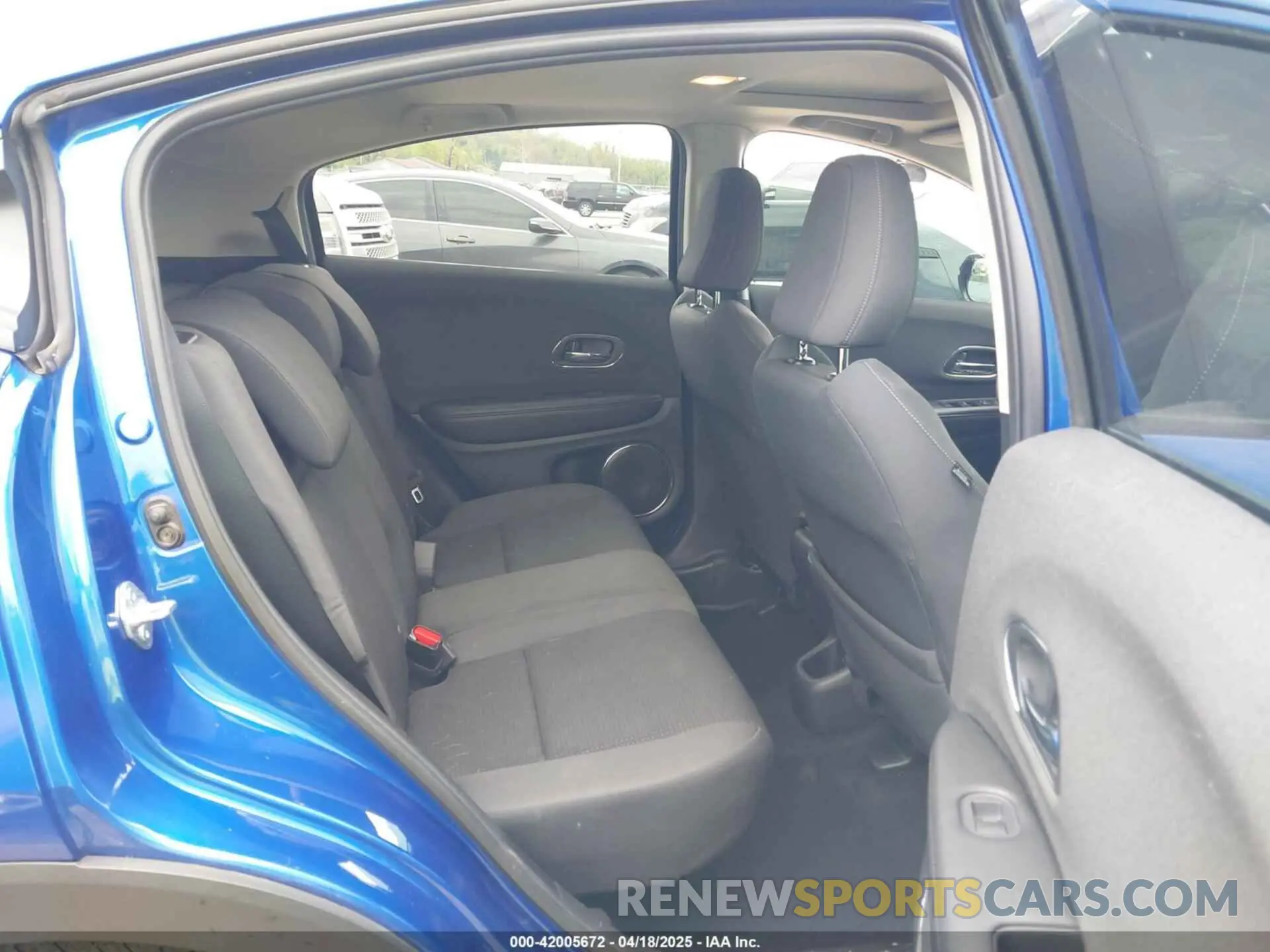 8 fotografías del automóvil dañado 3CZRU6H59MM735958 HONDA HR-V 2021