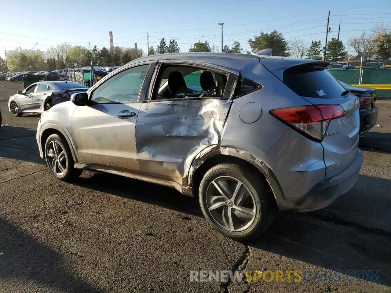 2 fotografías del automóvil dañado 3CZRU6H5XMM744510 HONDA HR-V 2021