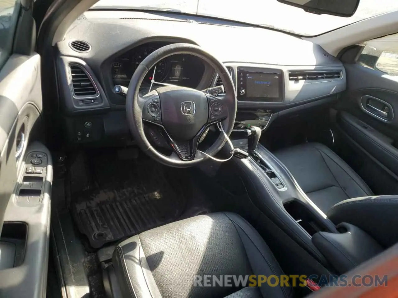 8 fotografías del automóvil dañado 3CZRU6H72MM715178 HONDA HR-V 2021