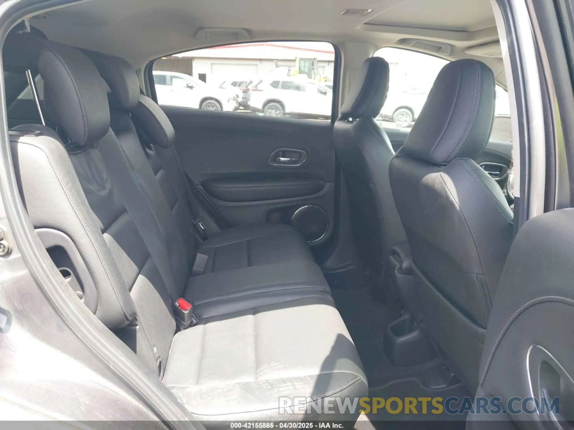 8 fotografías del automóvil dañado 3CZRU6H75MM724571 HONDA HR-V 2021