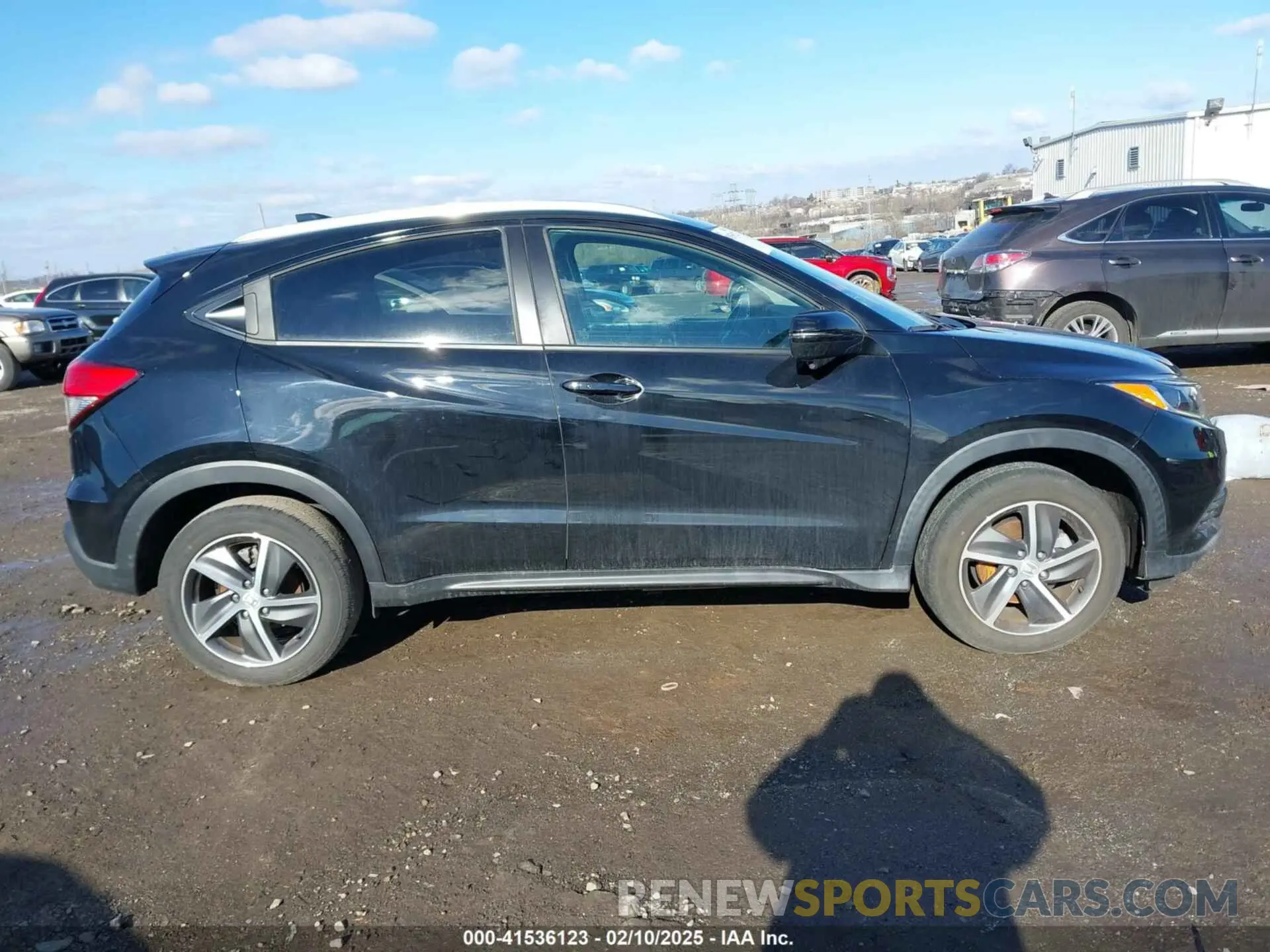 12 fotografías del automóvil dañado 3CZRU6H77MM716505 HONDA HR-V 2021