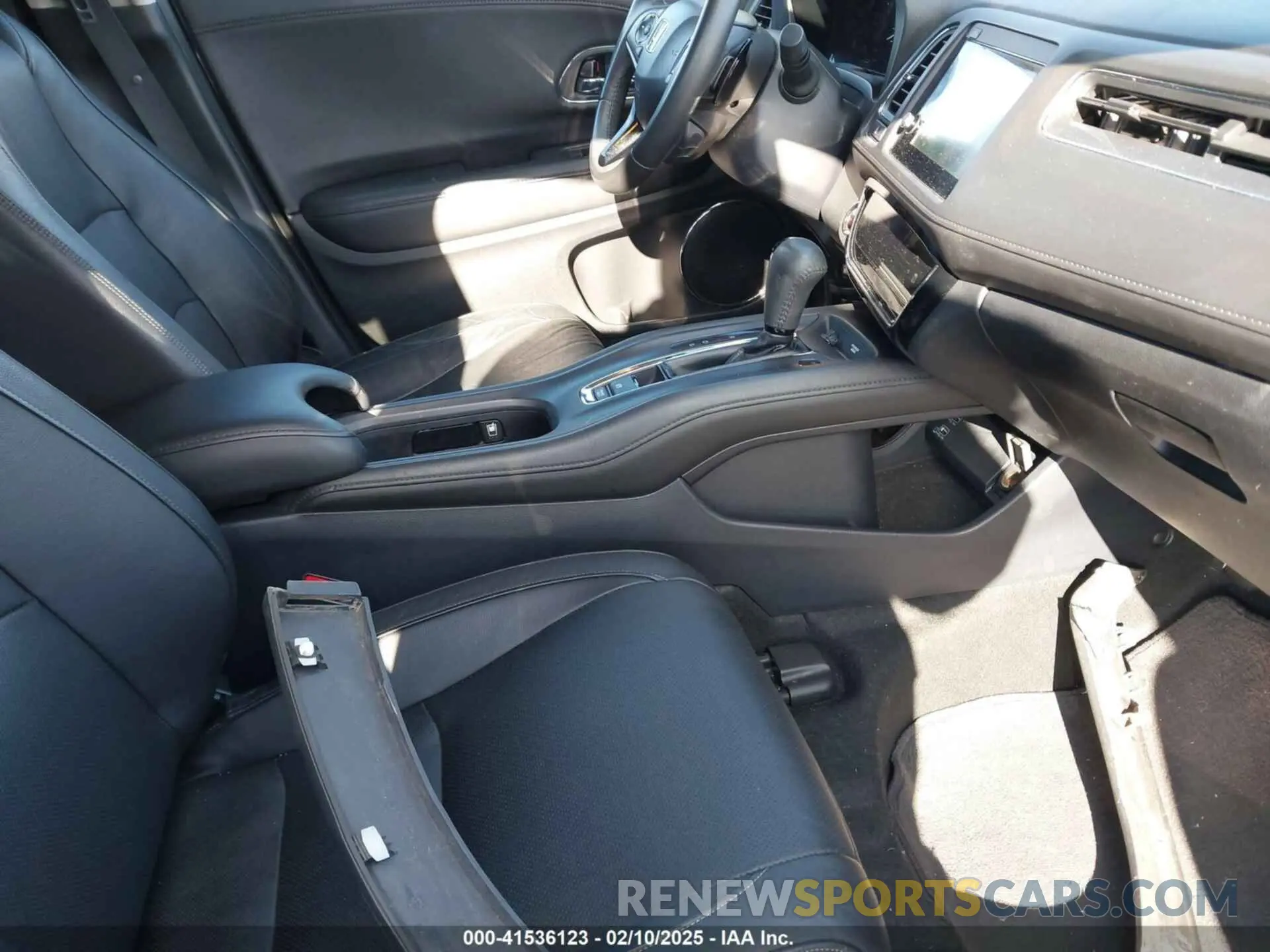 5 fotografías del automóvil dañado 3CZRU6H77MM716505 HONDA HR-V 2021
