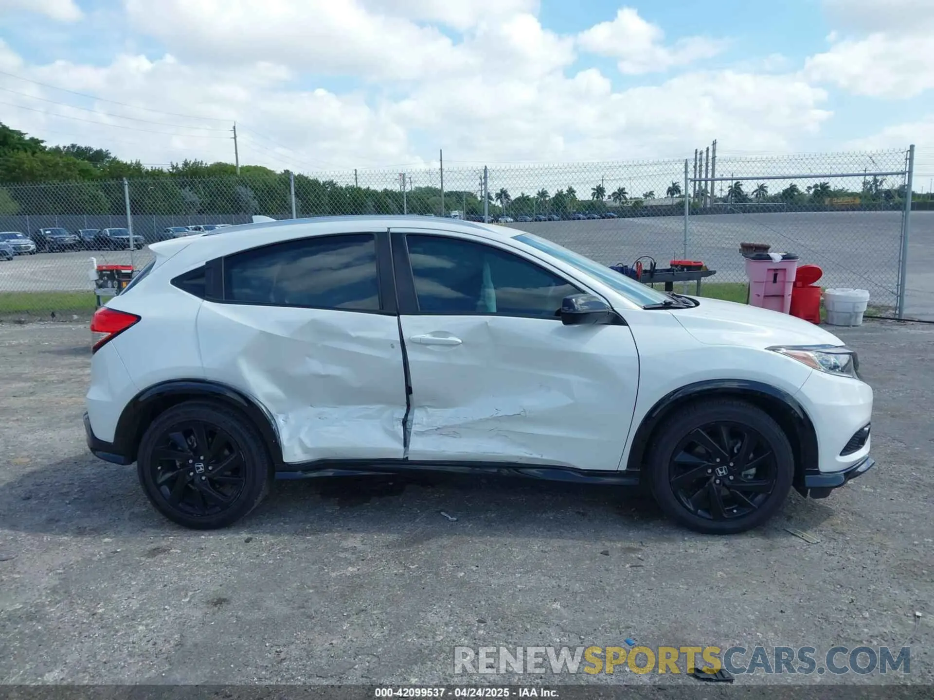 13 fotografías del automóvil dañado 3CZRU5H11NM710089 HONDA HR-V 2022