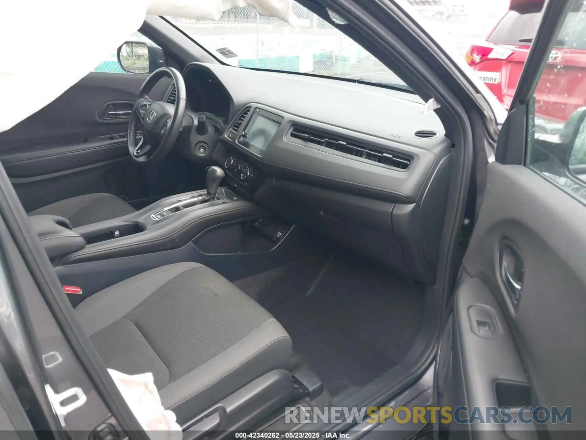 5 fotografías del automóvil dañado 3CZRU5H12NM729184 HONDA HR-V 2022