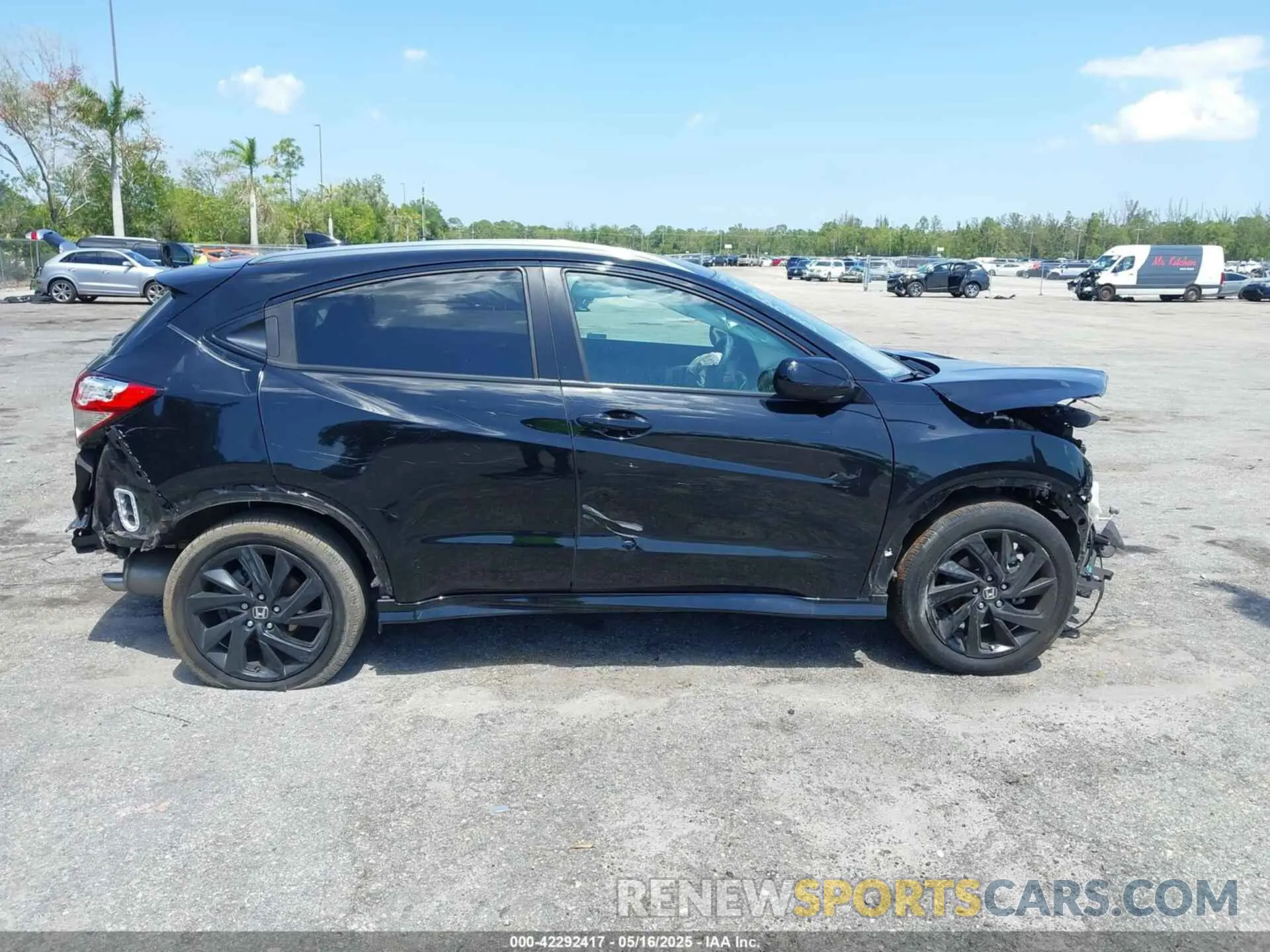 14 fotografías del automóvil dañado 3CZRU5H14NM705033 HONDA HR-V 2022
