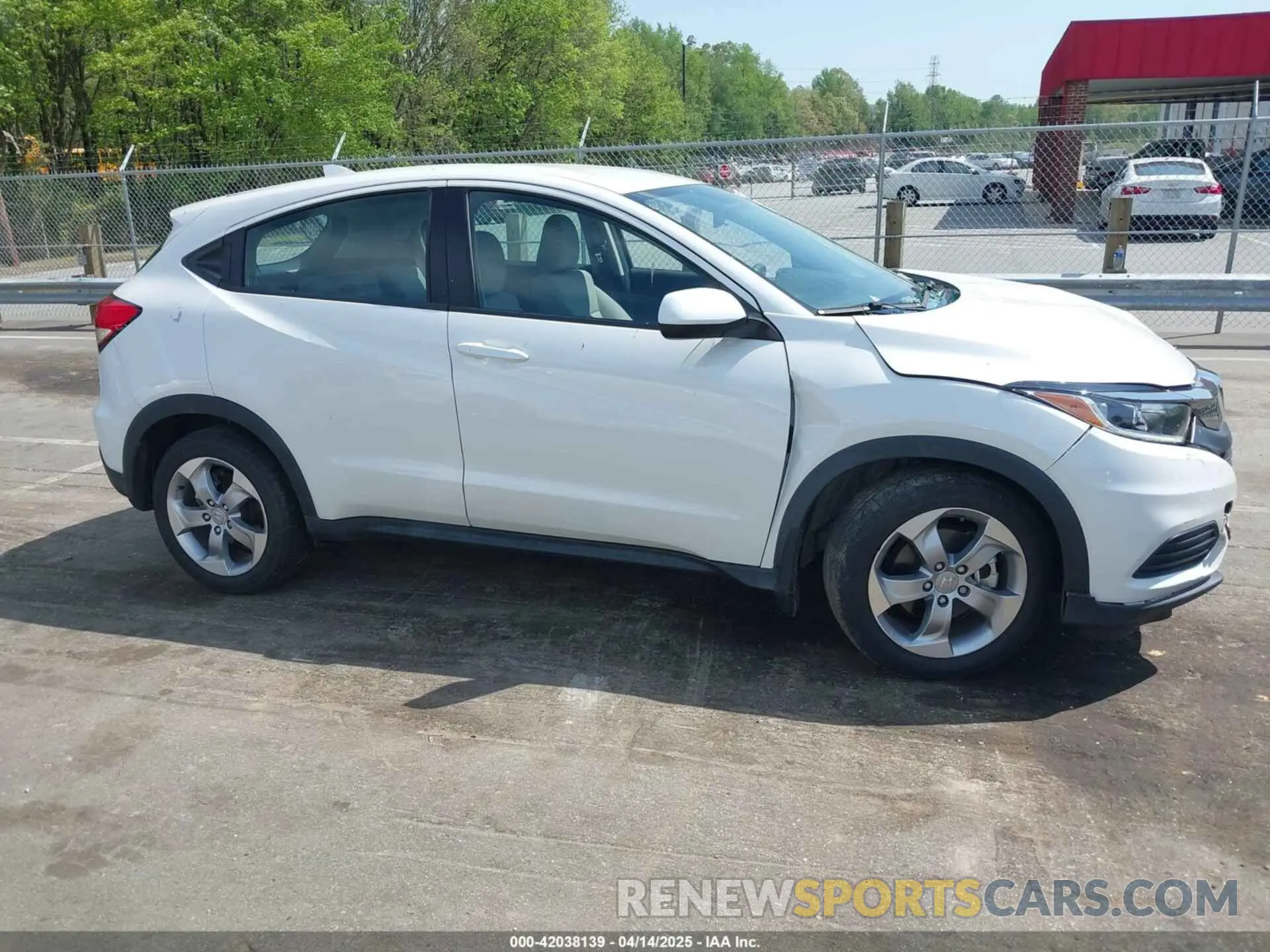 12 fotografías del automóvil dañado 3CZRU5H30NM724969 HONDA HR-V 2022