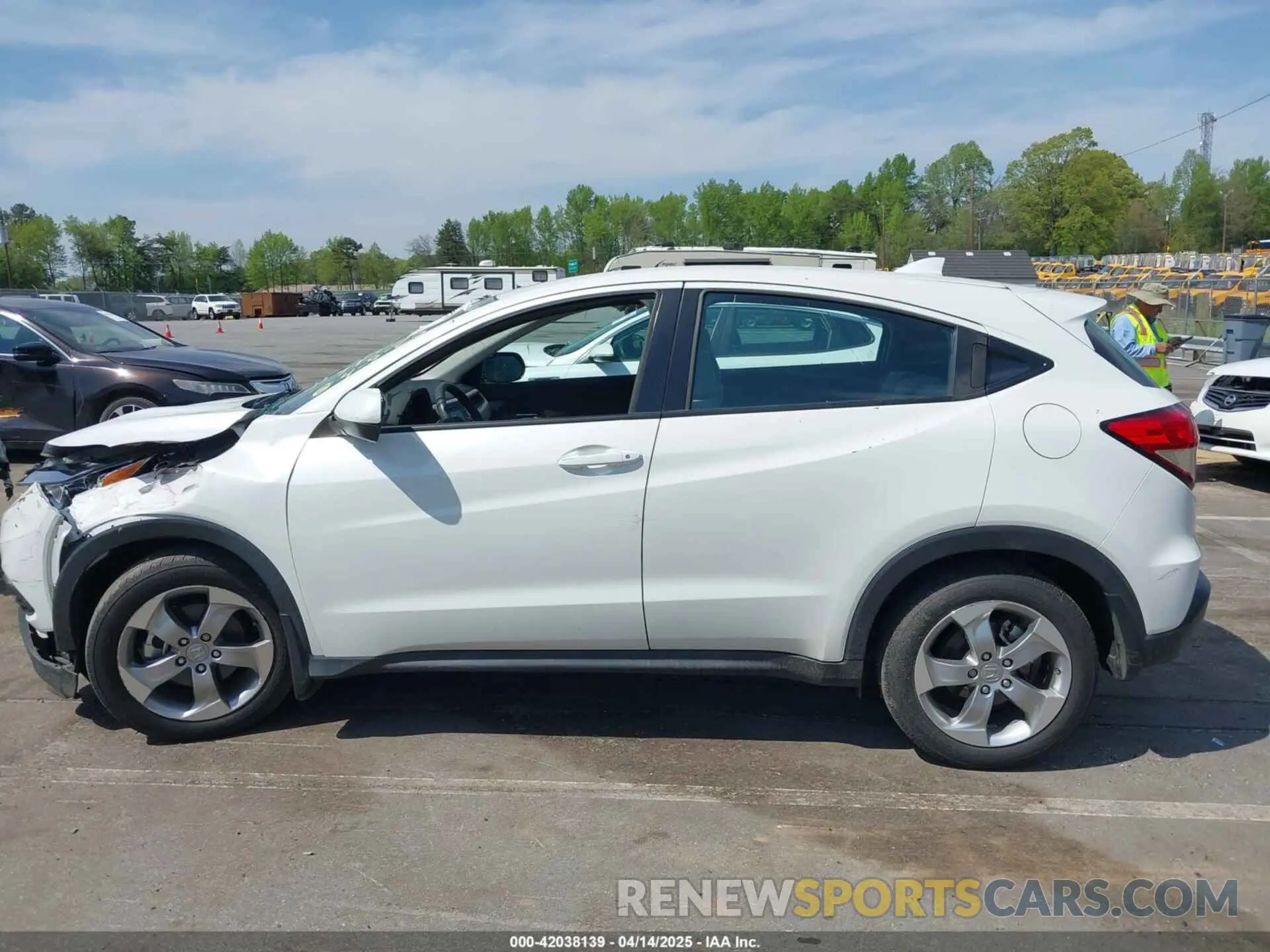 13 fotografías del automóvil dañado 3CZRU5H30NM724969 HONDA HR-V 2022