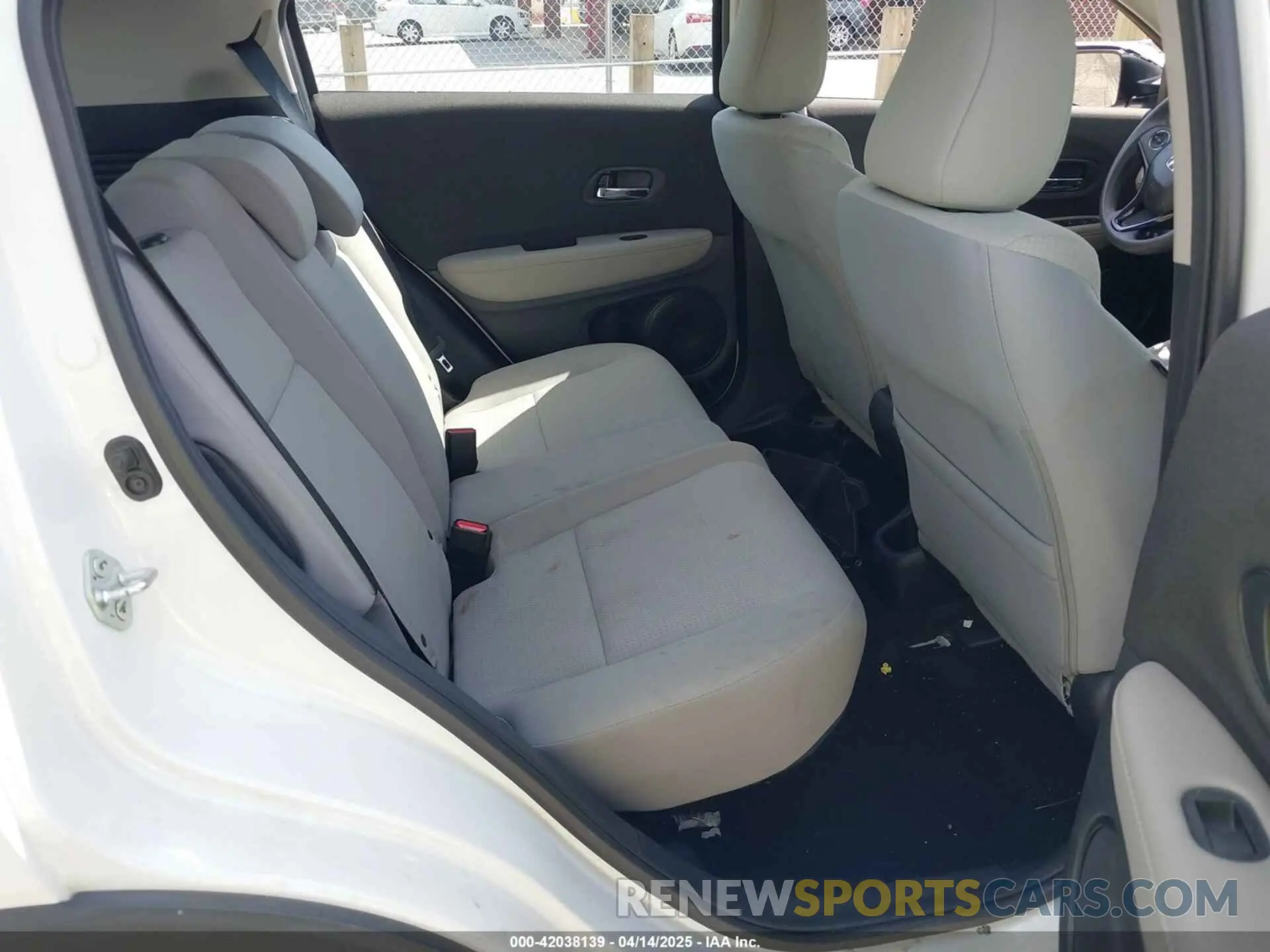 8 fotografías del automóvil dañado 3CZRU5H30NM724969 HONDA HR-V 2022