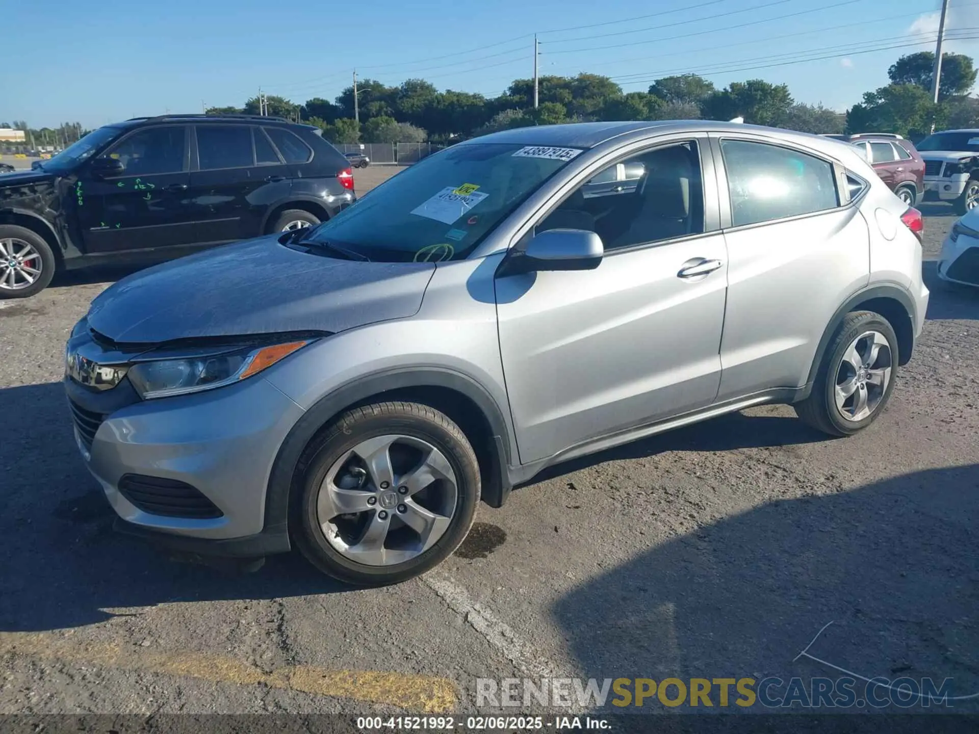 2 fotografías del automóvil dañado 3CZRU5H33NM709544 HONDA HR-V 2022