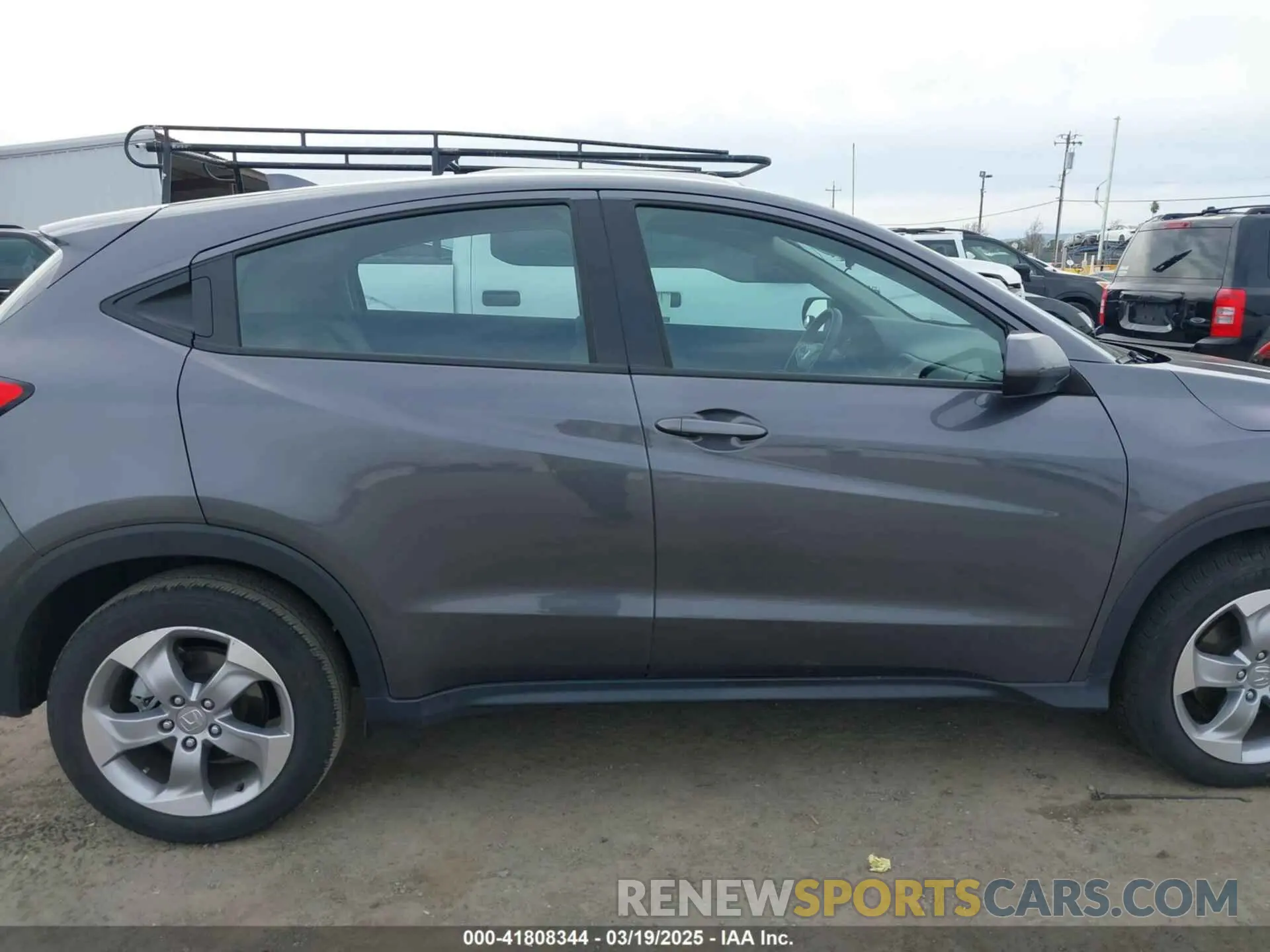 13 fotografías del automóvil dañado 3CZRU5H36NM744031 HONDA HR-V 2022