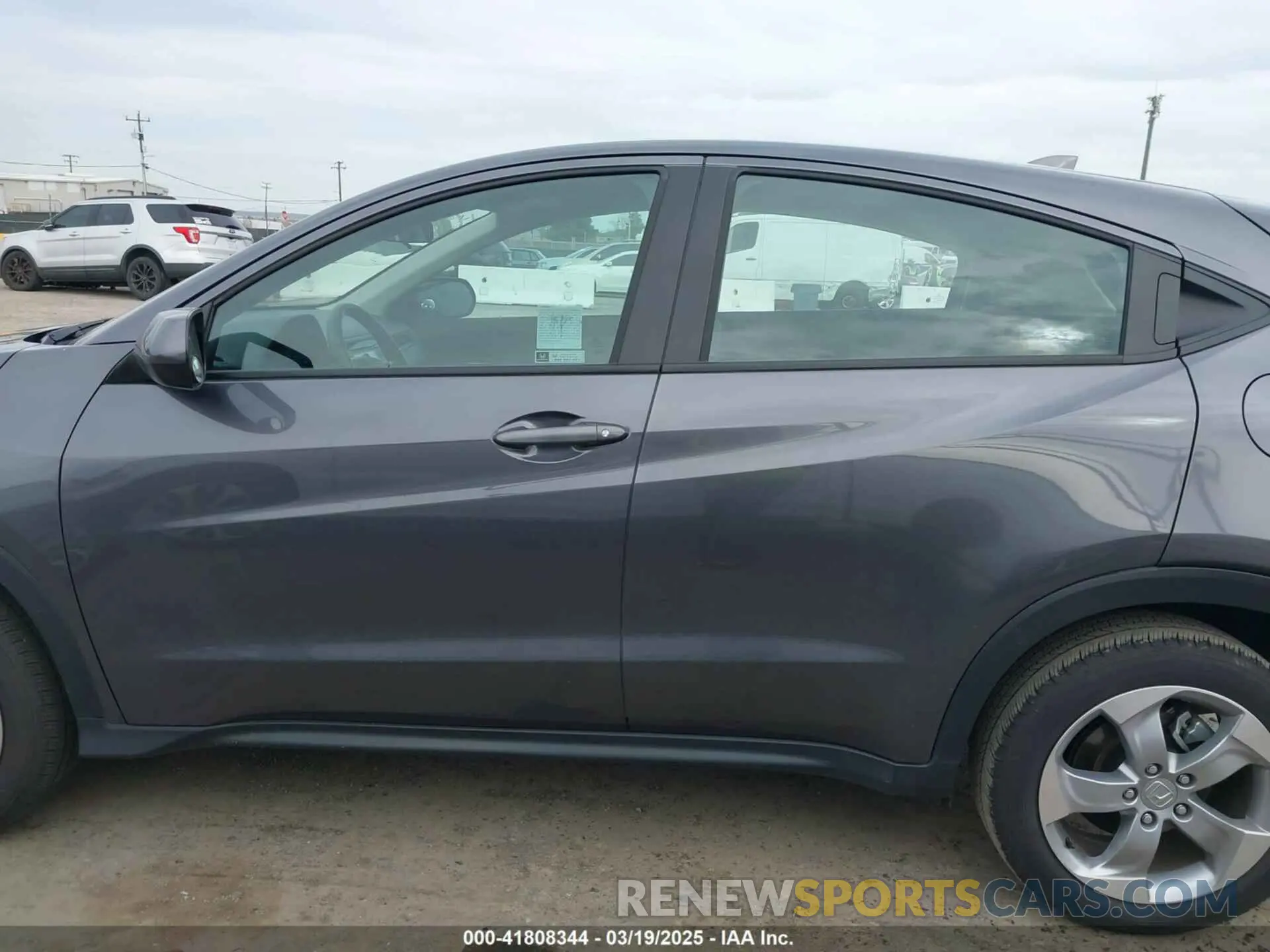 14 fotografías del automóvil dañado 3CZRU5H36NM744031 HONDA HR-V 2022