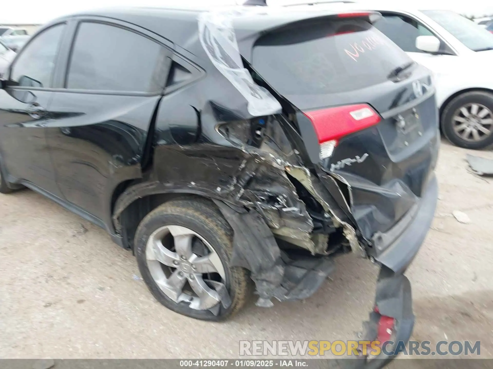 6 fotografías del automóvil dañado 3CZRU5H3XNM705782 HONDA HR-V 2022