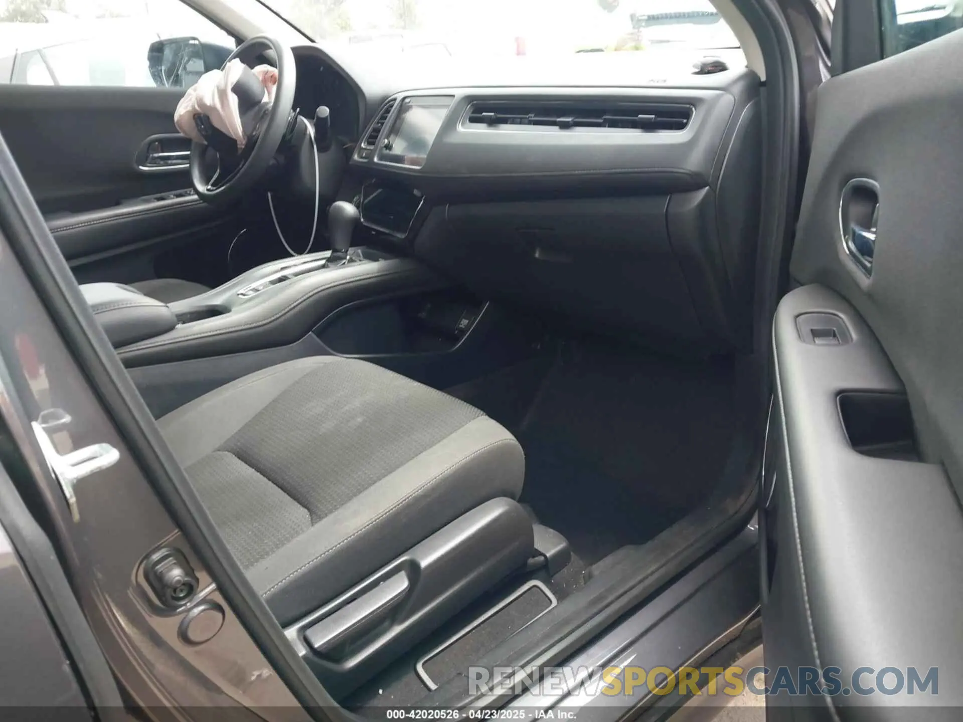 5 fotografías del automóvil dañado 3CZRU5H51NM719006 HONDA HR-V 2022