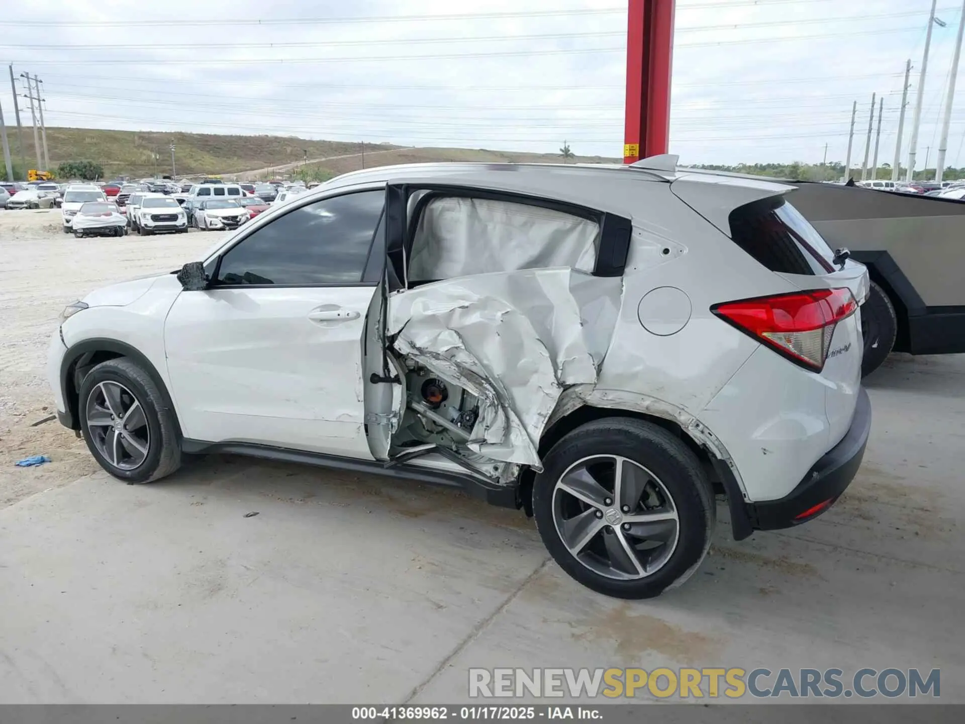 15 fotografías del automóvil dañado 3CZRU5H52NM719743 HONDA HR-V 2022