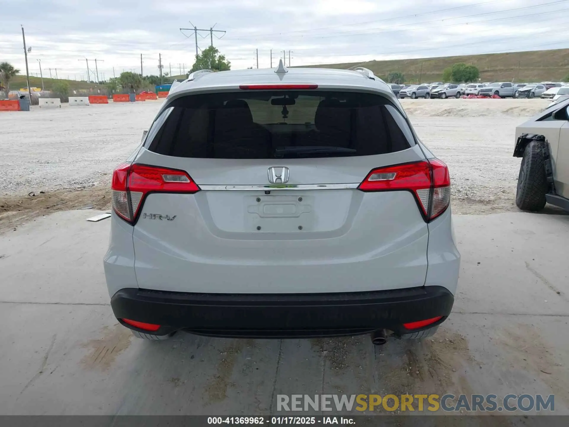 17 fotografías del automóvil dañado 3CZRU5H52NM719743 HONDA HR-V 2022