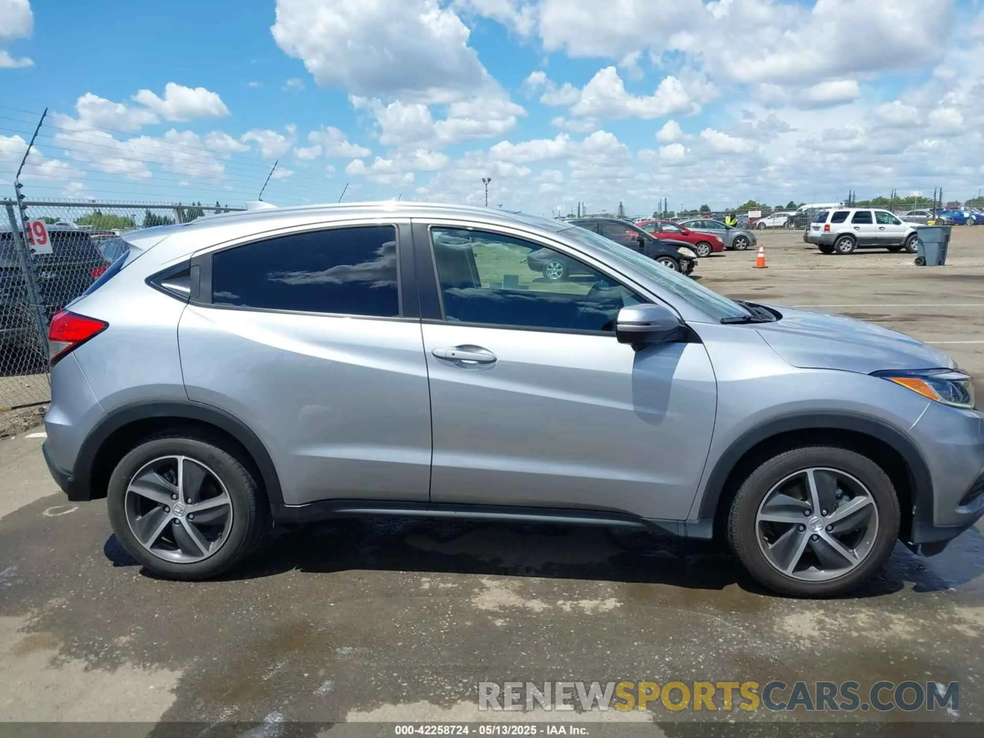 13 fotografías del automóvil dañado 3CZRU5H52NM738776 HONDA HR-V 2022