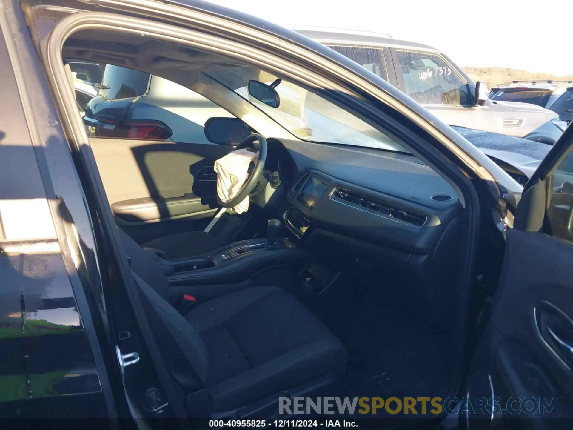 5 fotografías del automóvil dañado 3CZRU5H52NM742763 HONDA HR-V 2022