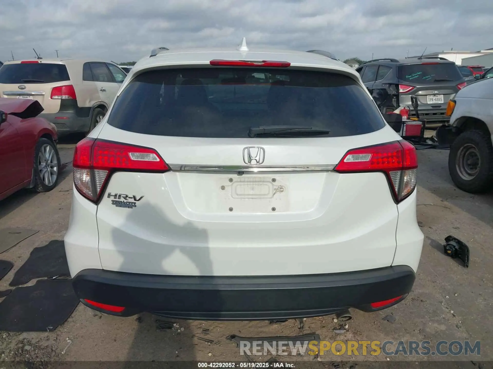 16 fotografías del automóvil dañado 3CZRU5H58NM706835 HONDA HR-V 2022